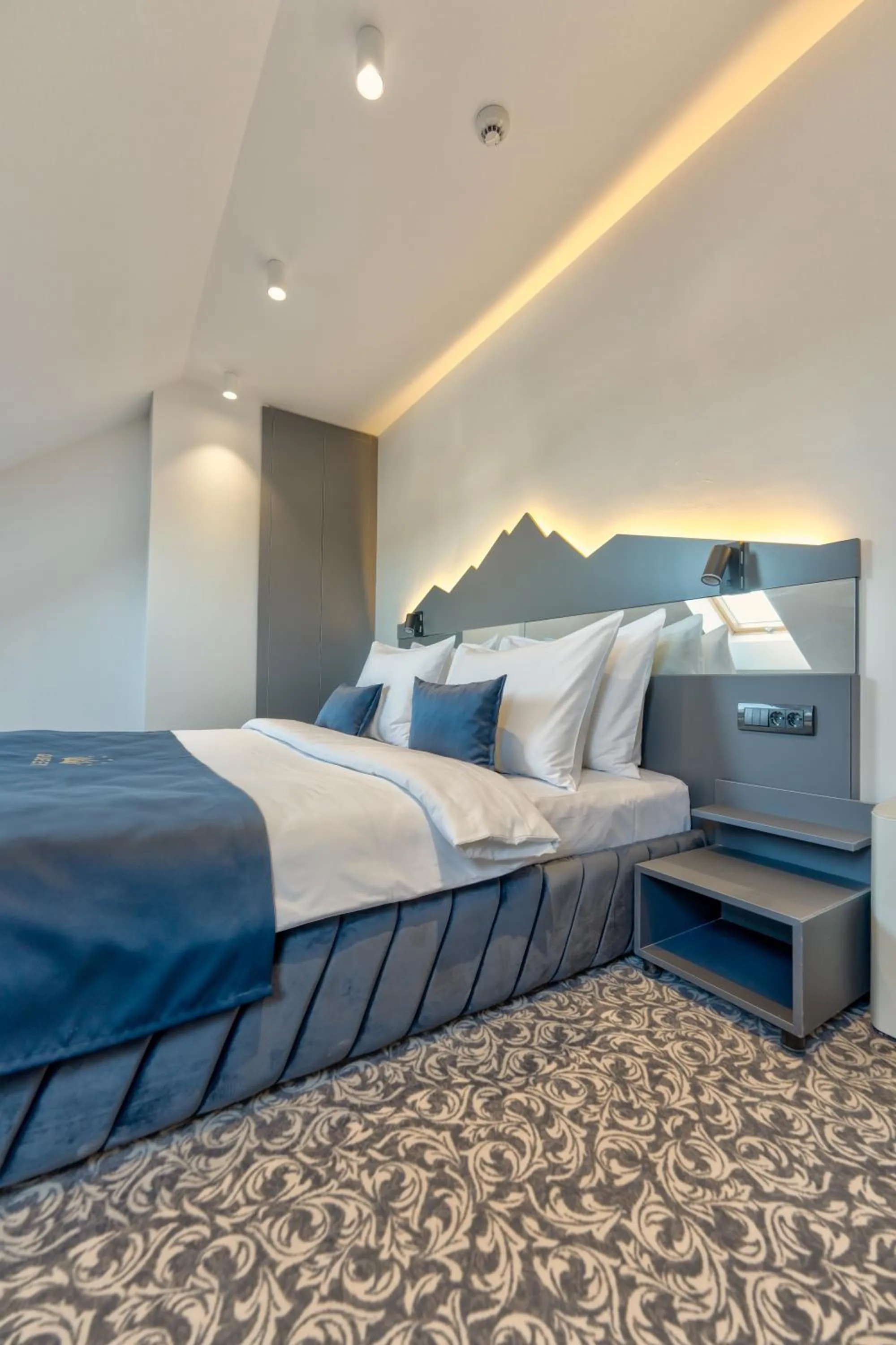 Bed in Queen of Zlatibor