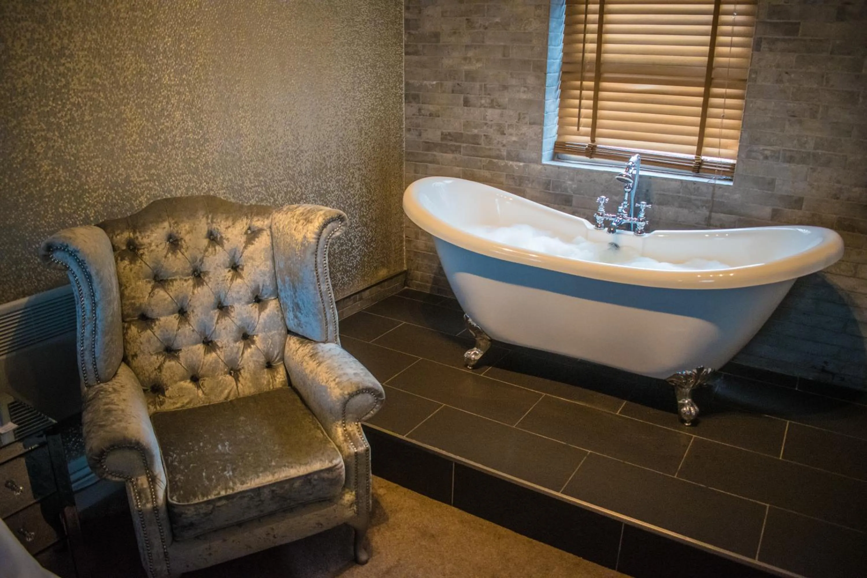 Bath in The George Wright Boutique Hotel, Bar & Restaurant