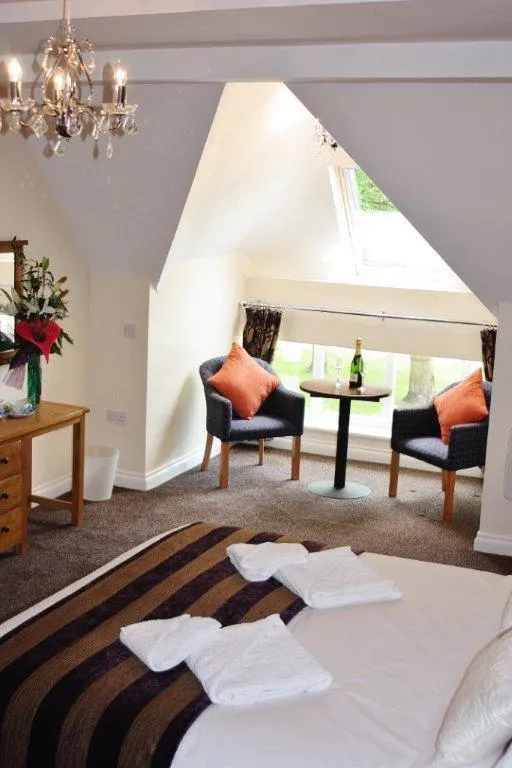 Seating area, Bed in Hockley House