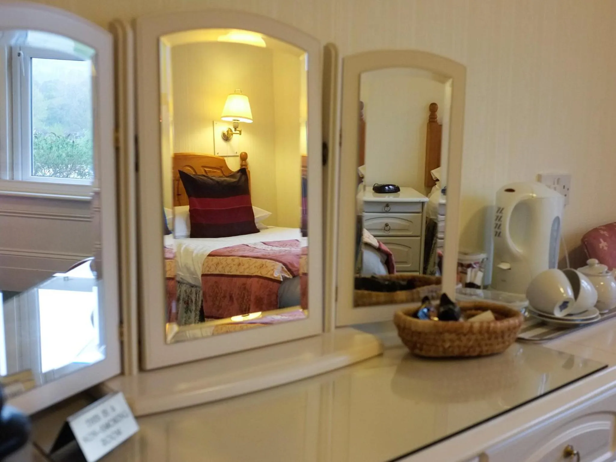 Coffee/tea facilities in The Well House