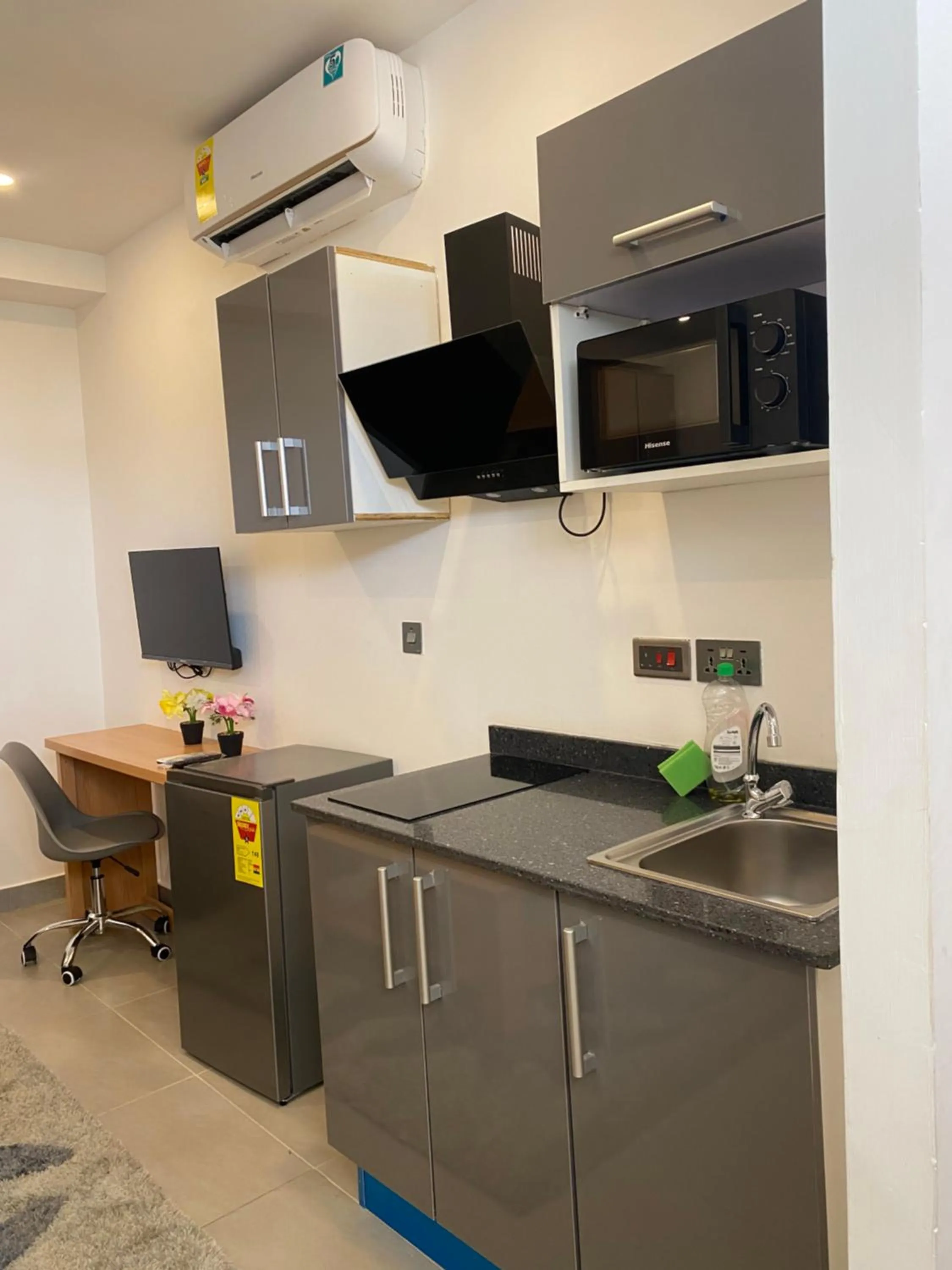 Kitchen or kitchenette in Mayama Residences