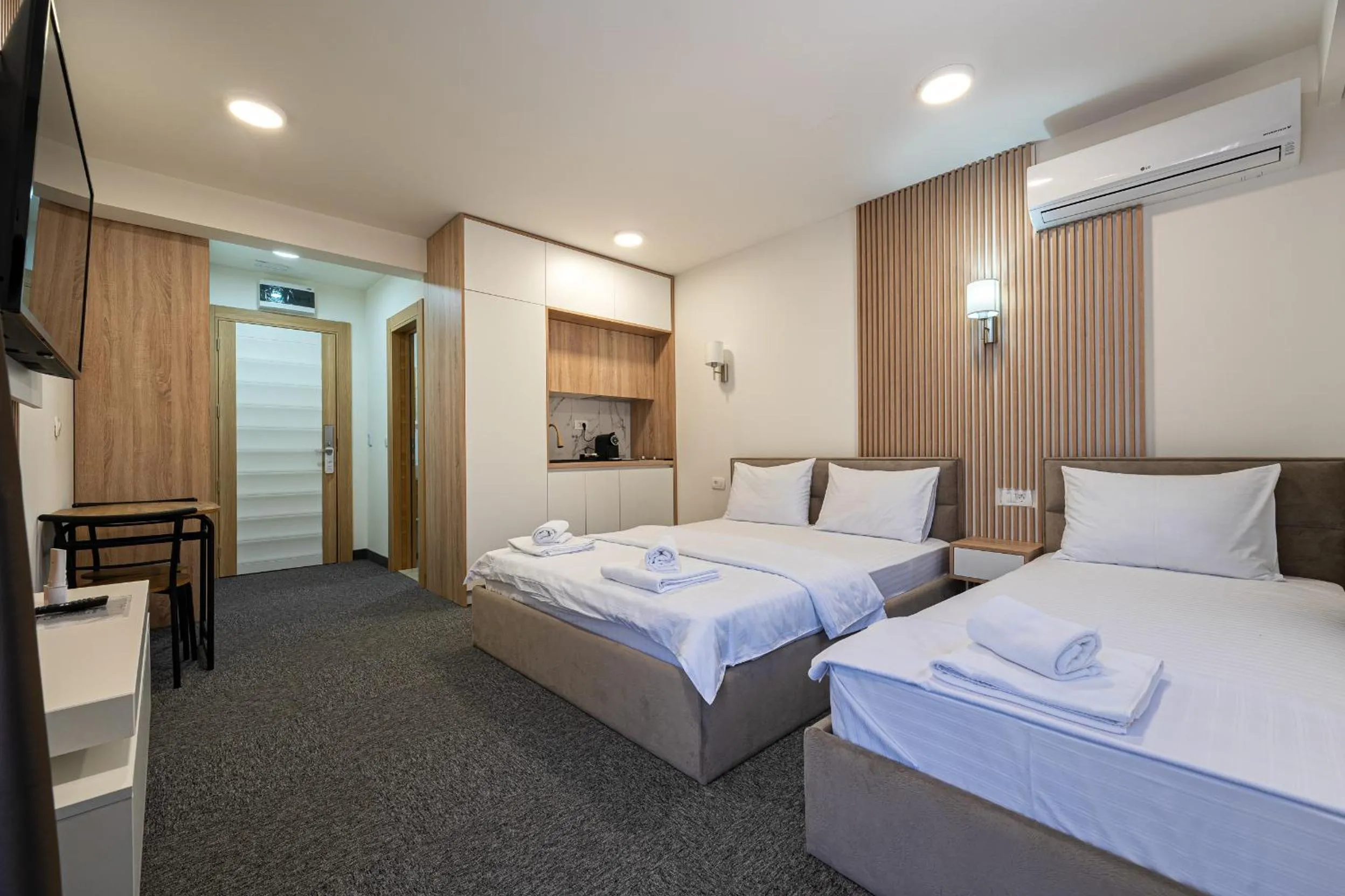 Bed in Rooftop Apartments & Rooms