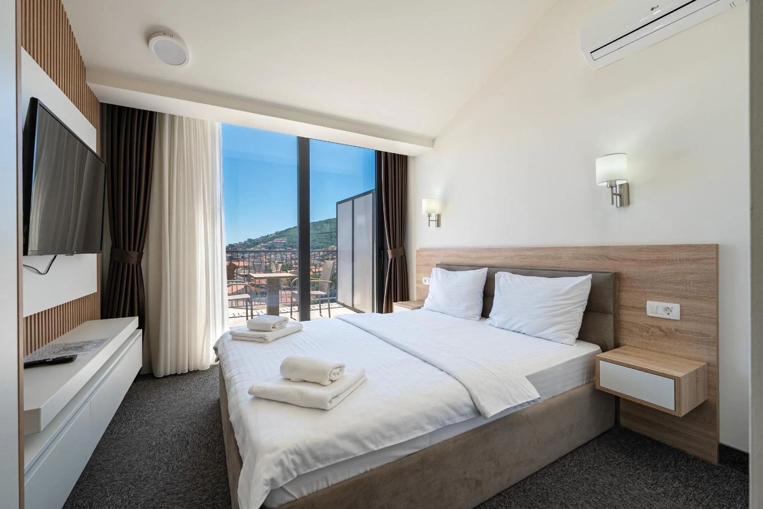 Bed in Rooftop Apartments & Rooms