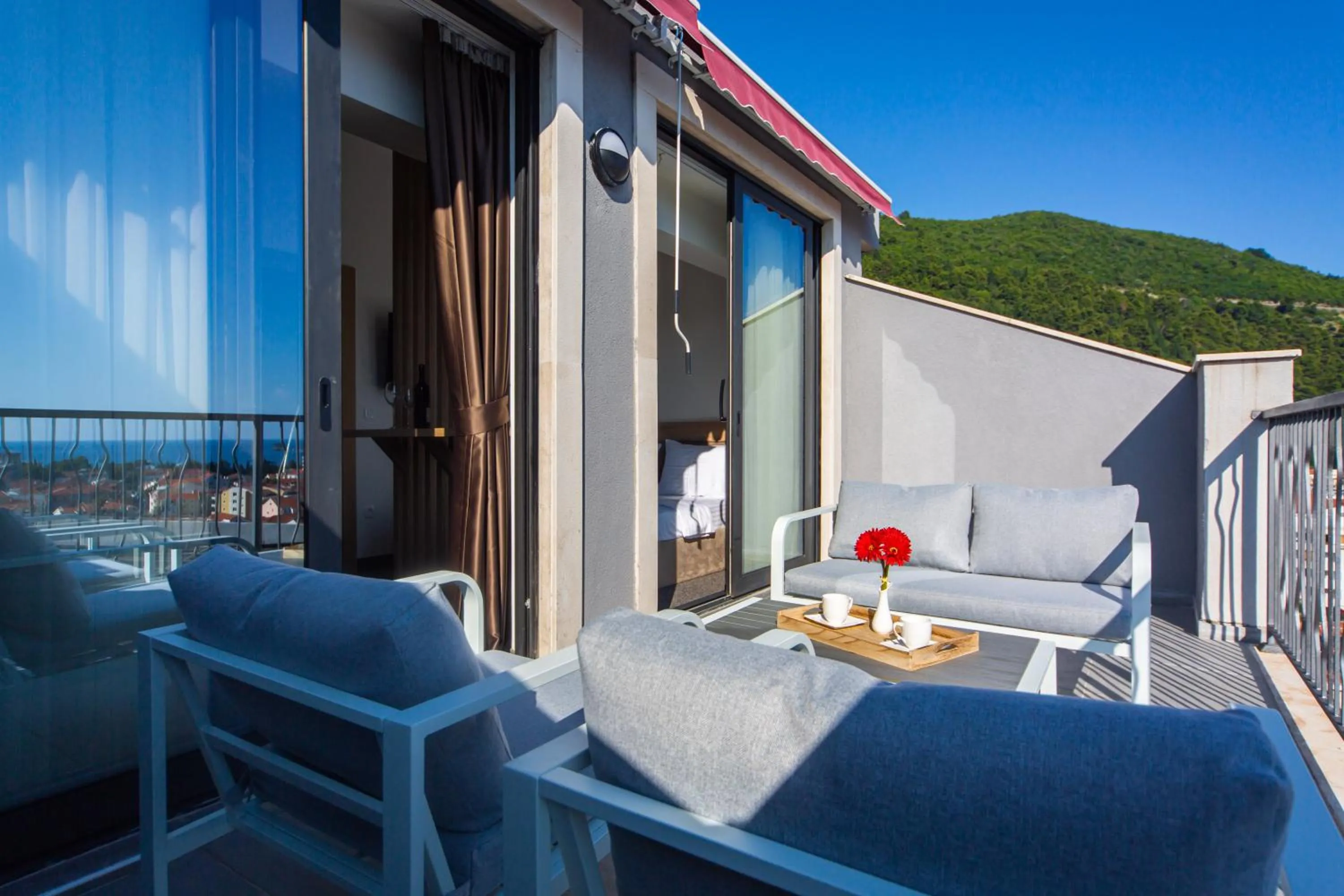 Day in Rooftop Apartments & Rooms