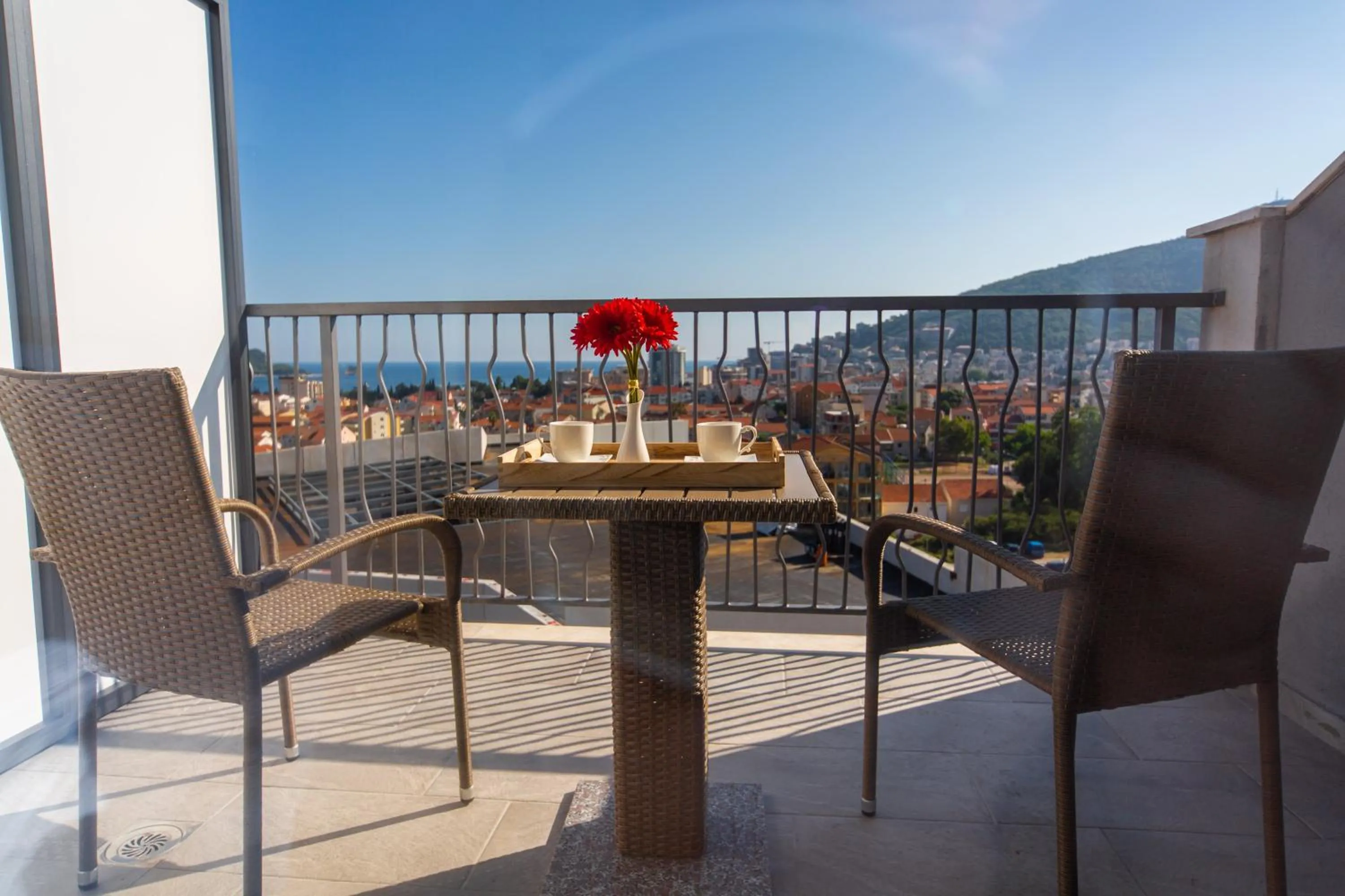 Day in Rooftop Apartments & Rooms