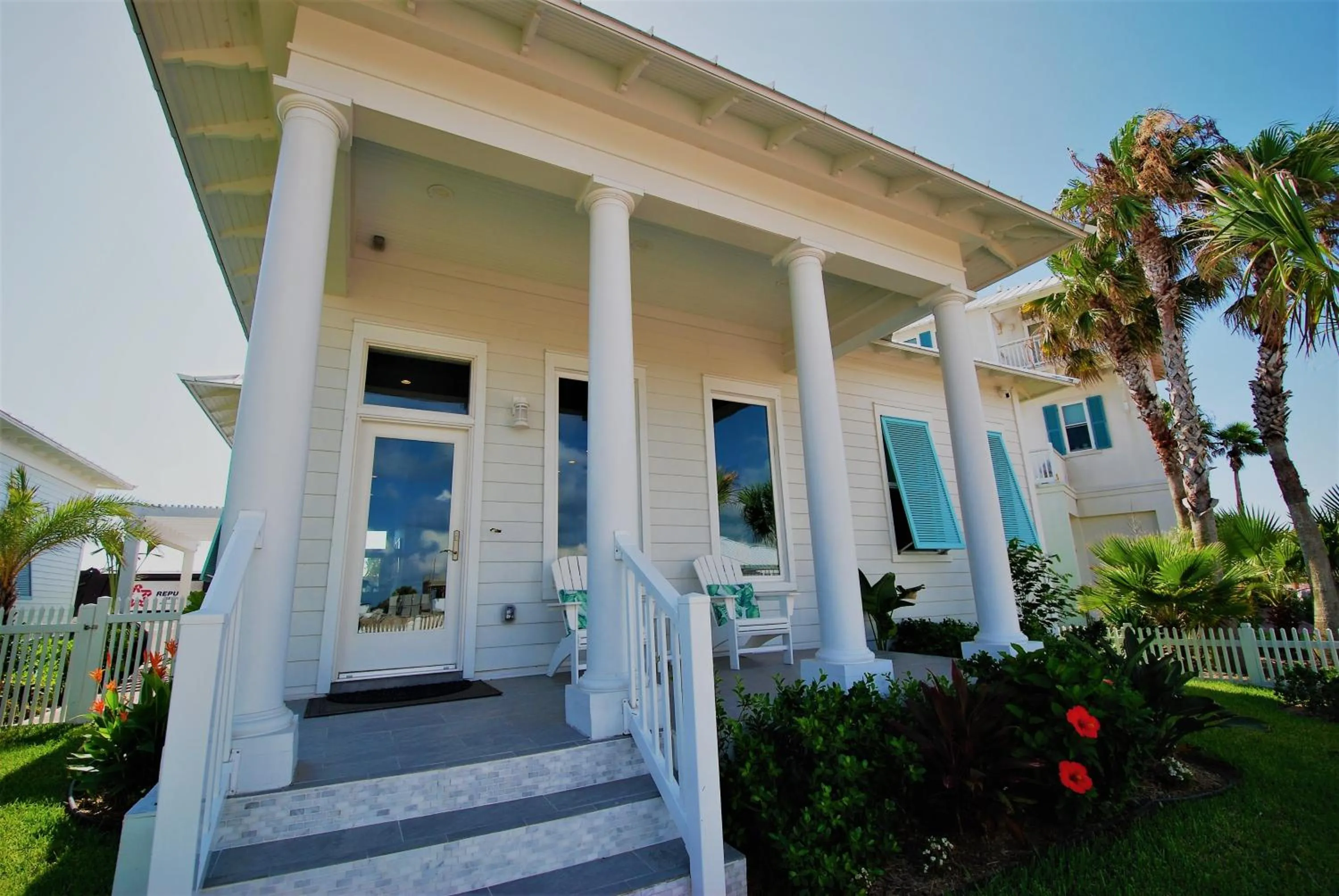 Property building in Seaglass Cottage - Private home at The Shores home