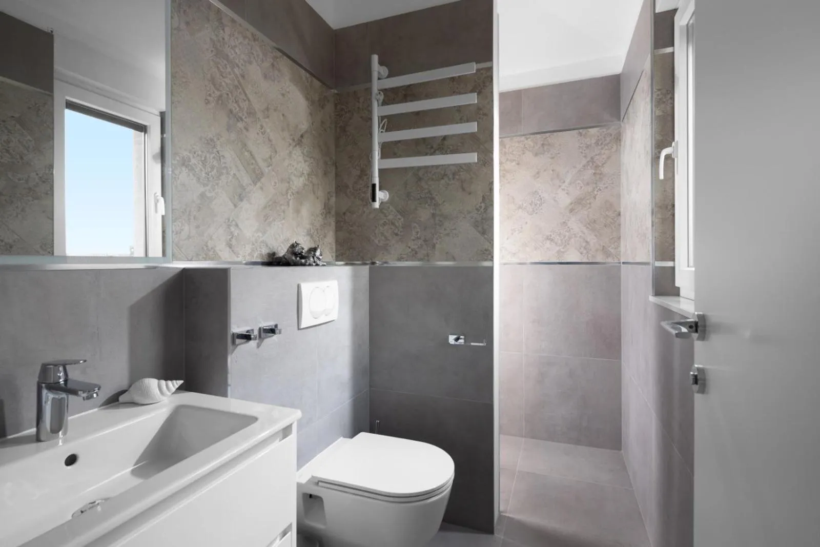 Bathroom in Penthouse Blue Horizon- a luxury penthouse with infinity pool, hot tub, sauna and sea views!