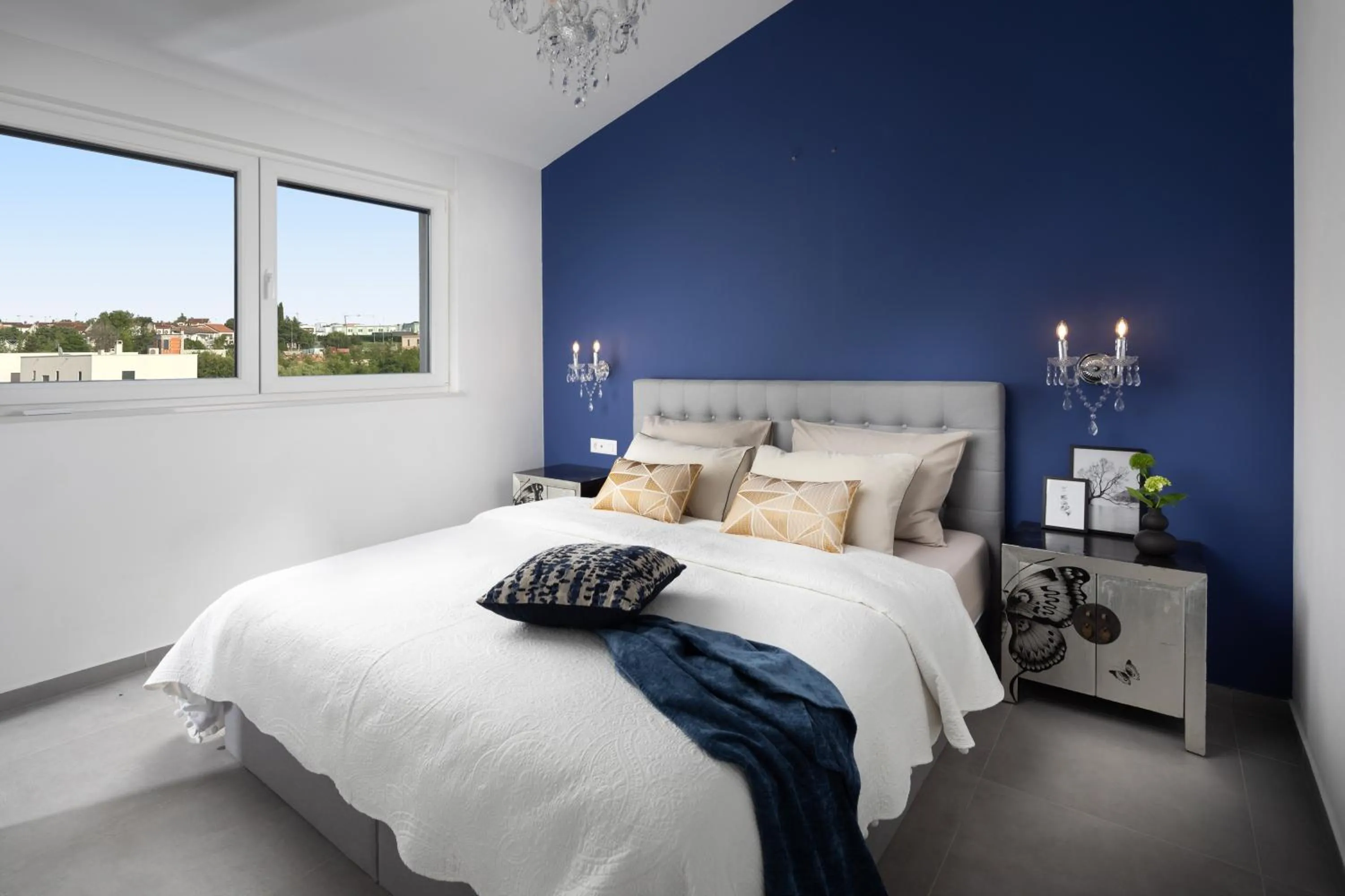 Bedroom, Bed in Penthouse Blue Horizon- a luxury penthouse with infinity pool, hot tub, sauna and sea views!