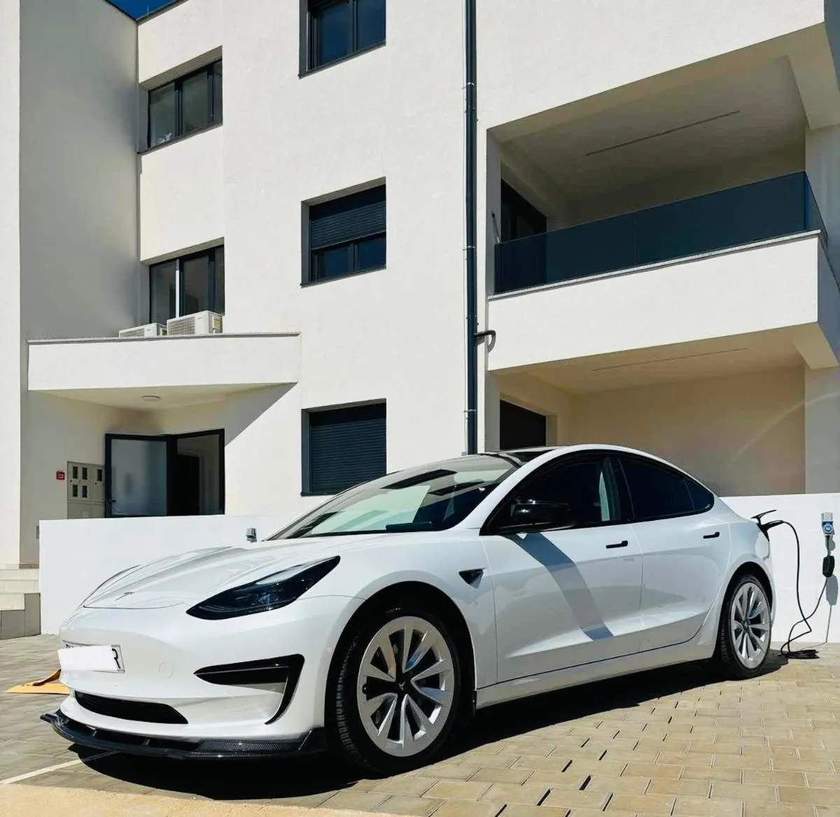 Parking in Penthouse Blue Horizon- a luxury penthouse with infinity pool, hot tub, sauna and sea views!