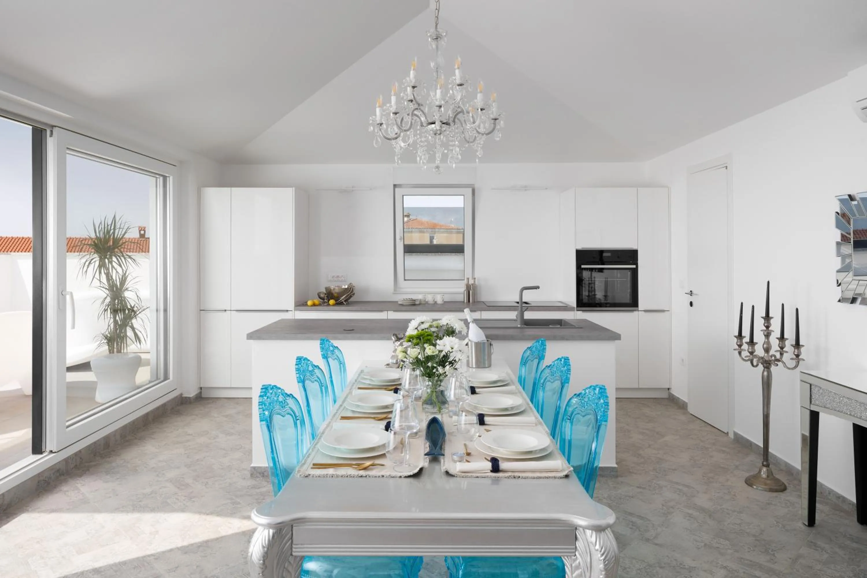 Kitchen or kitchenette in Penthouse Blue Horizon- a luxury penthouse with infinity pool, hot tub, sauna and sea views!