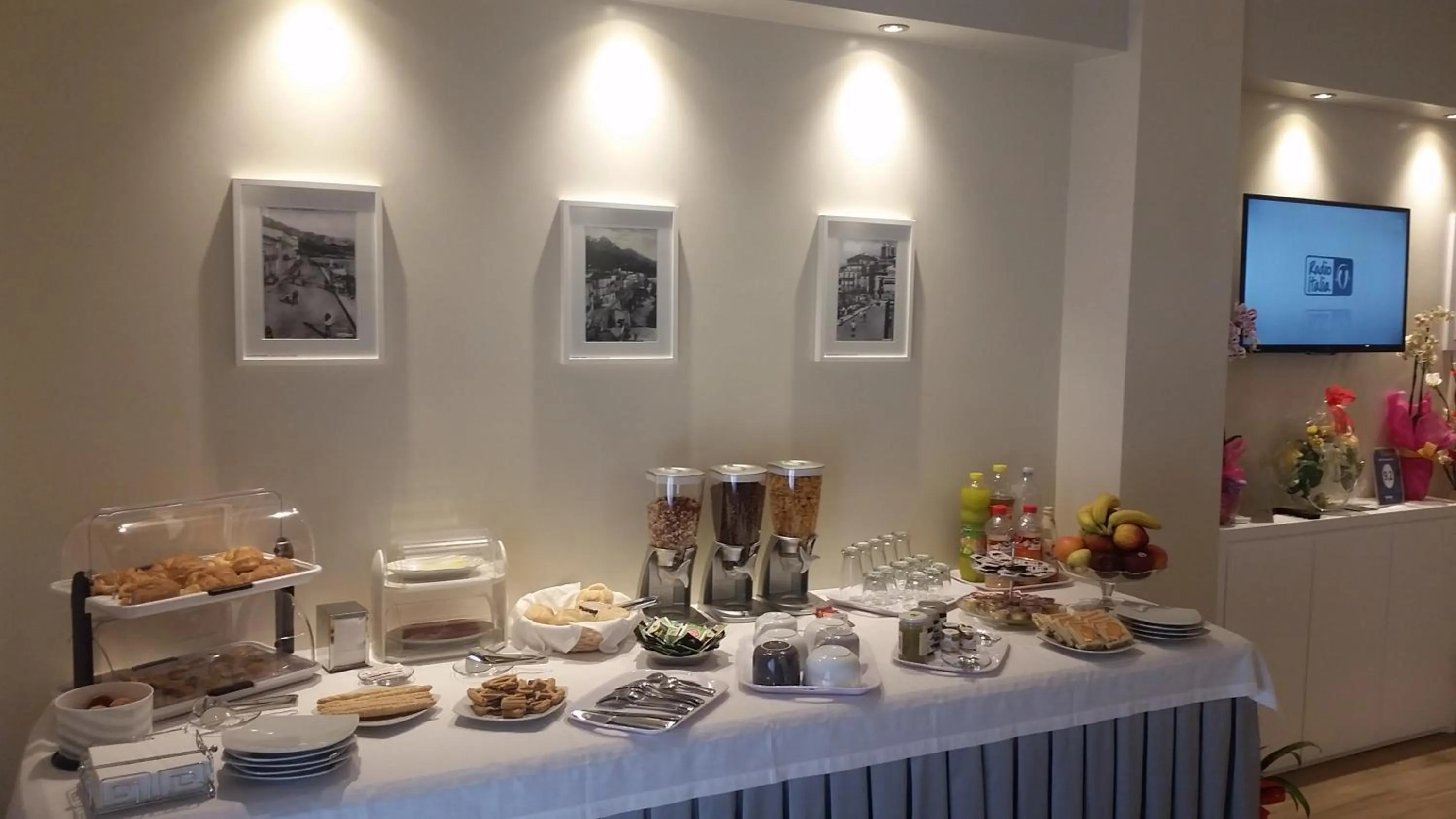 Food and drinks in B&B Diamante Raro