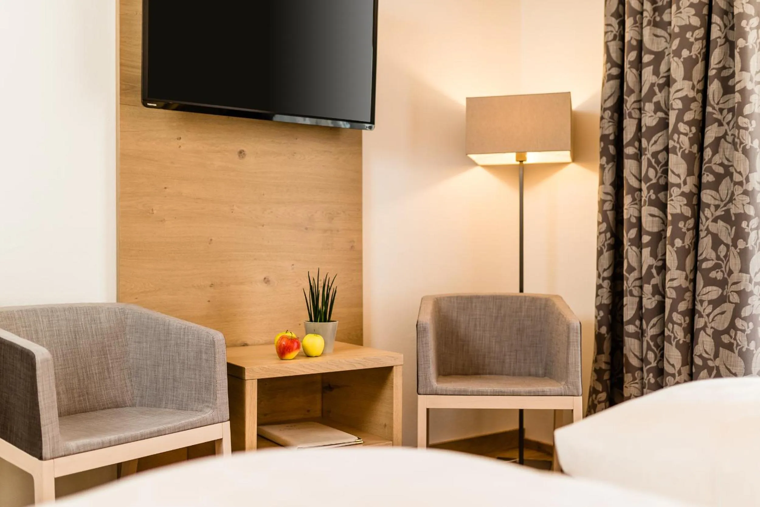 Photo of the whole room, Bed in Garni Hotel Am Meilenstein