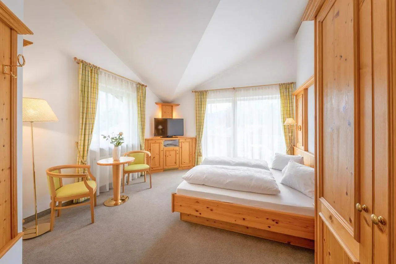 Bed in Garni Hotel Am Meilenstein