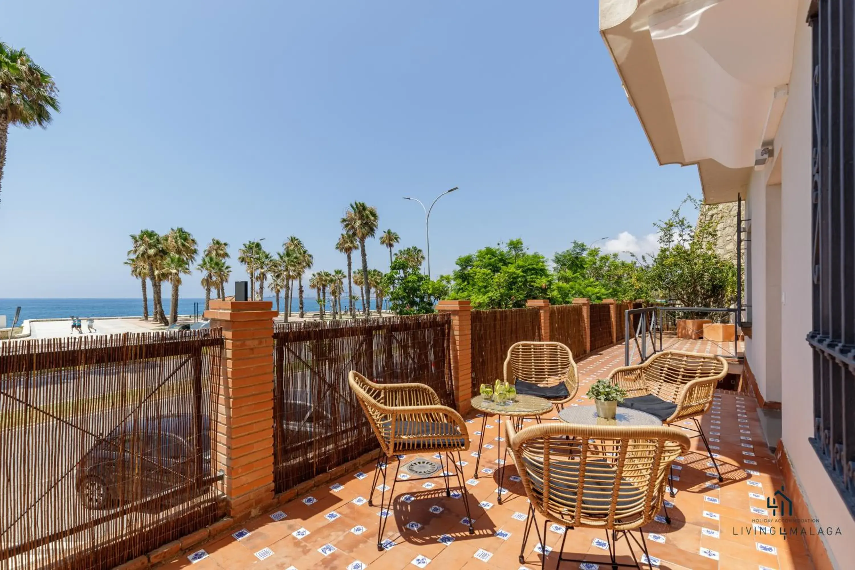 Three-Bedroom Apartment in Living4malaga Seafront Duplex Three-Bedroom Apartment in Living4malaga Seafront Duplex