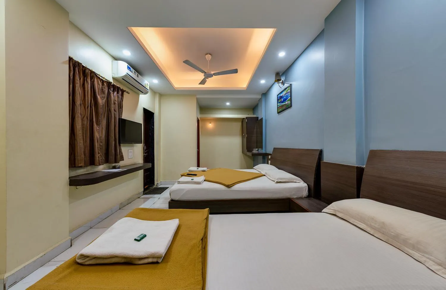 Bed in Hotel RadhaKrishna-Couple Friendly