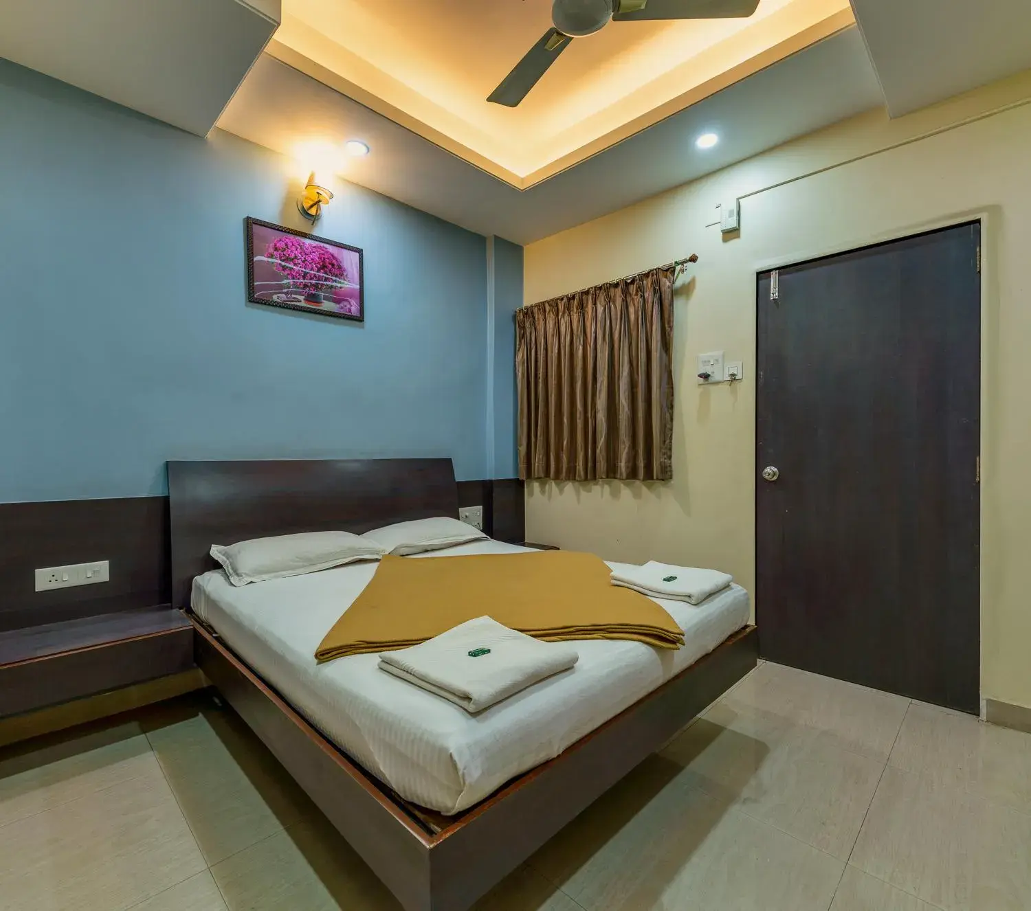 Hotel RadhaKrishna-Couple Friendly Hotel RadhaKrishna-Couple Friendly
