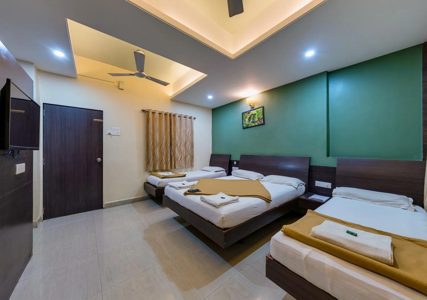 Bed in Hotel RadhaKrishna-Couple Friendly