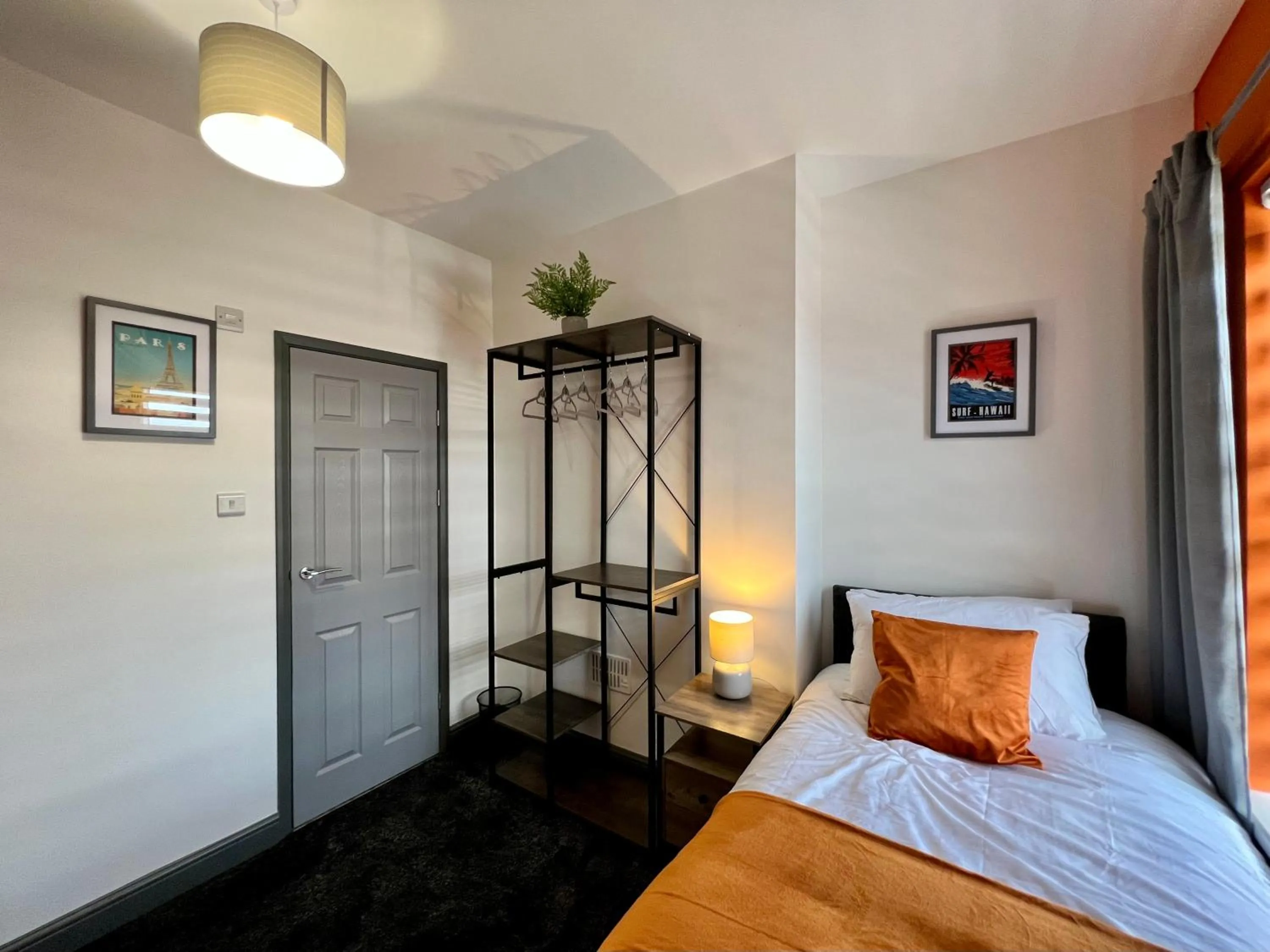 Bed in Birkin House - Great for Contractors or Family Holidays