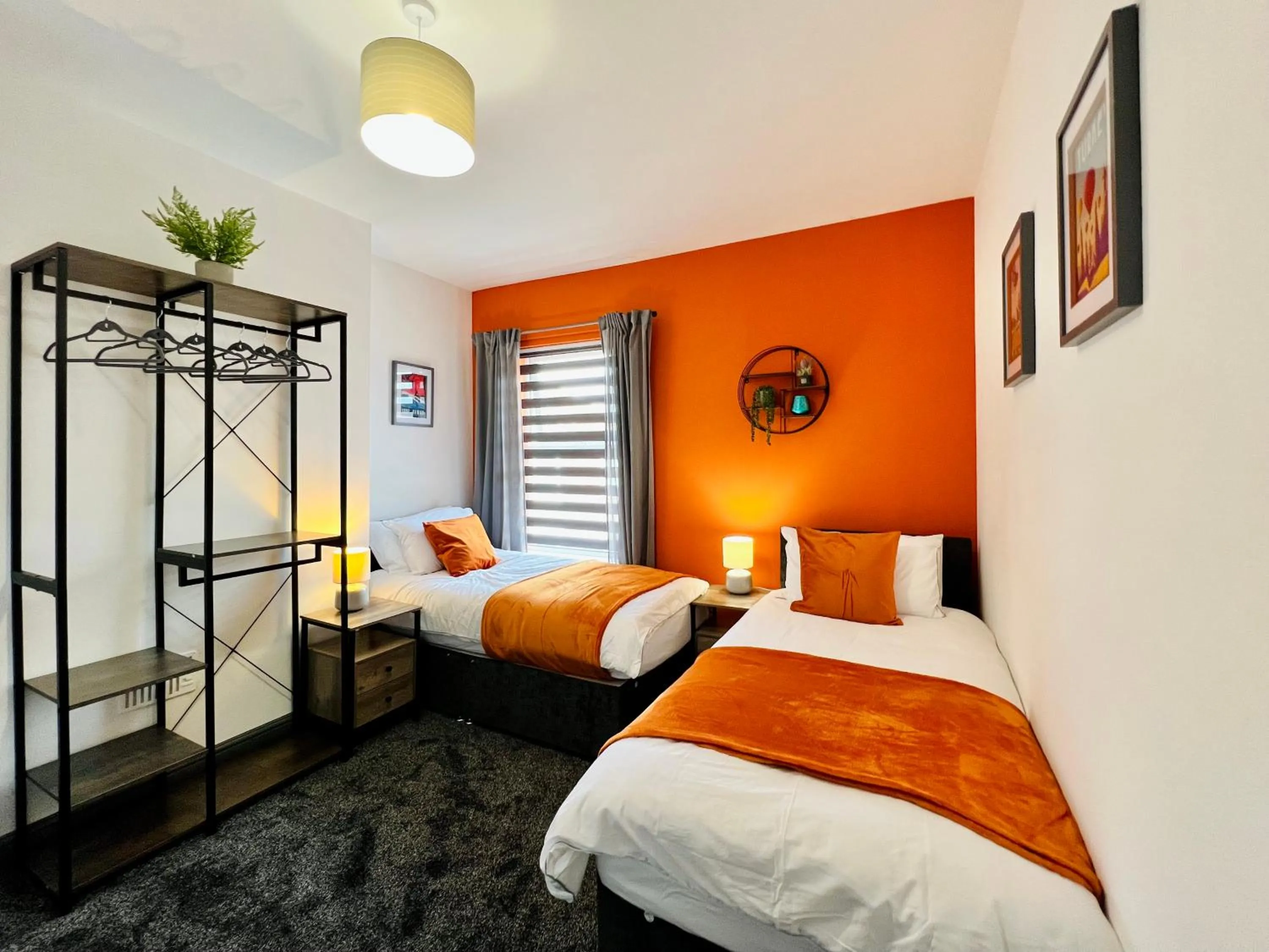Bedroom, Bed in Birkin House - Great for Contractors or Family Holidays
