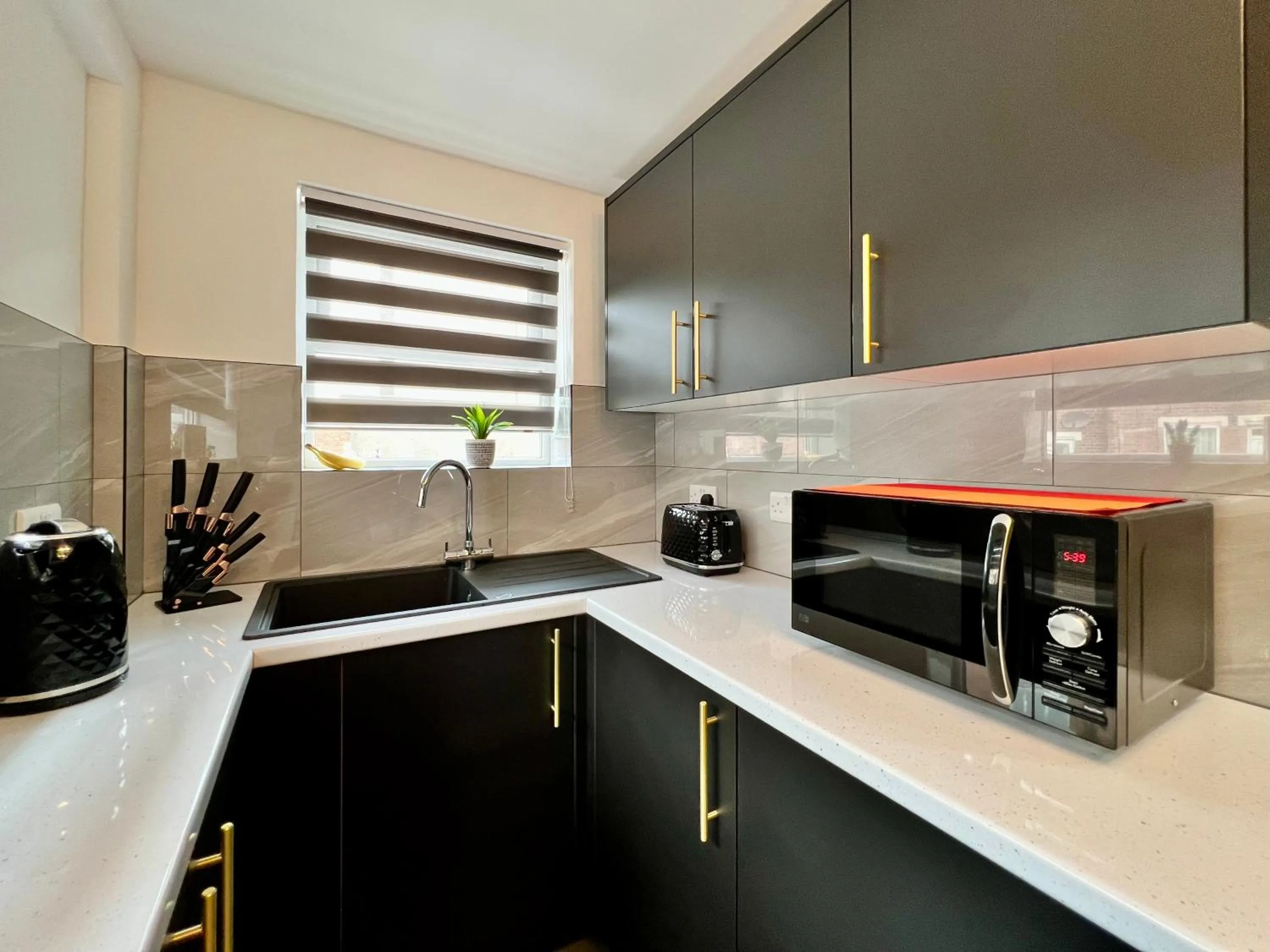 minibar in Birkin House - Great for Contractors or Family Holidays