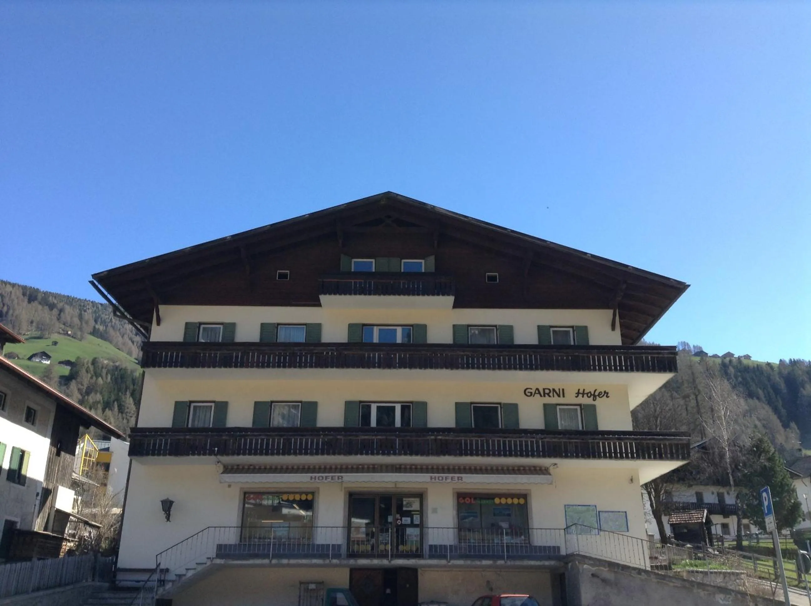 Neighbourhood in Garni Hofer