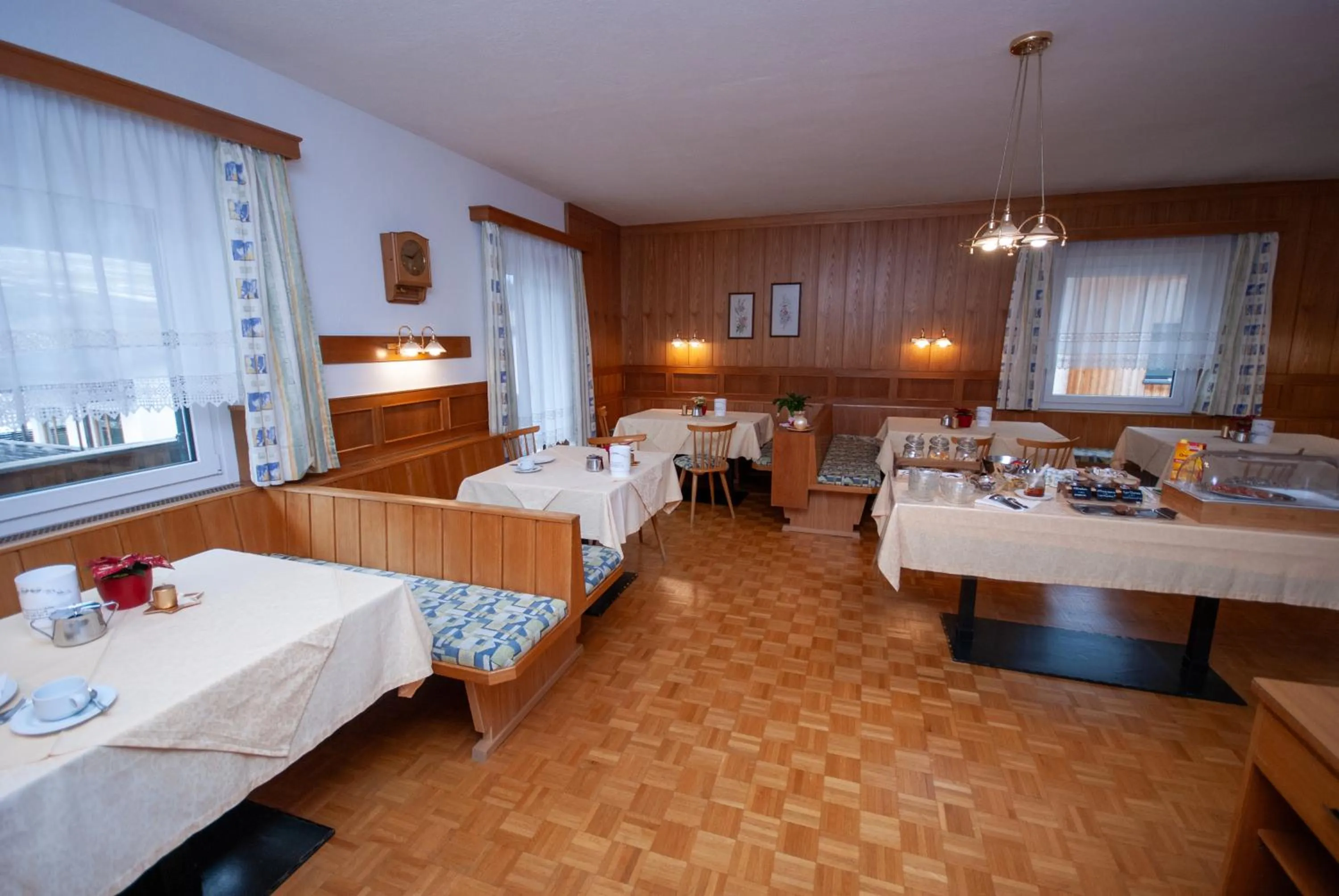 Breakfast in Garni Hofer