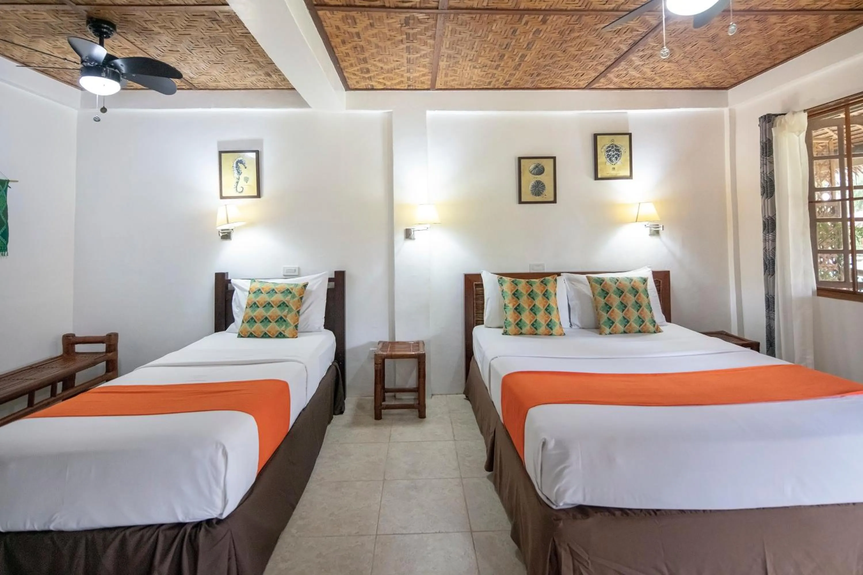 Photo of the whole room, Bed in Oasis Resort