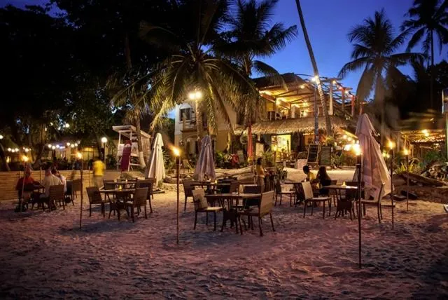 Restaurant/places to eat in Oasis Resort