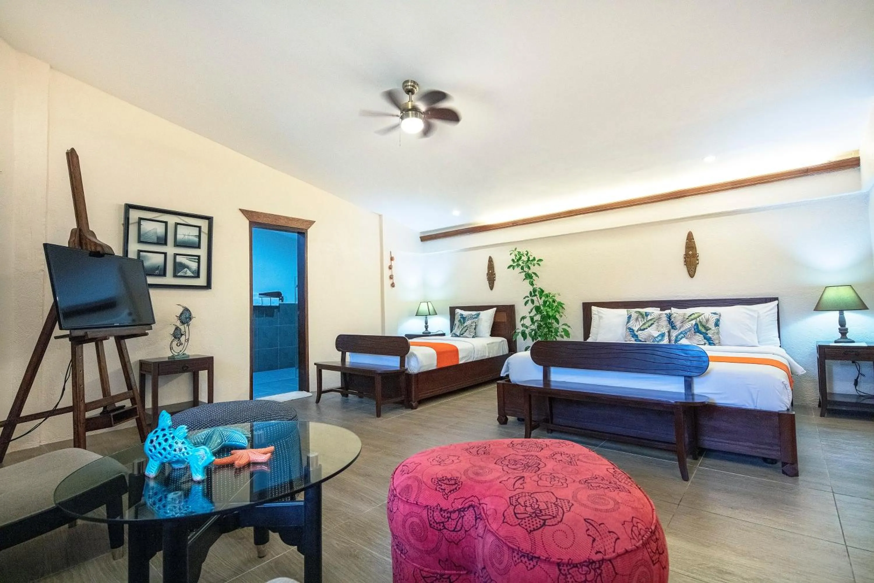 Photo of the whole room, Bed in Oasis Resort