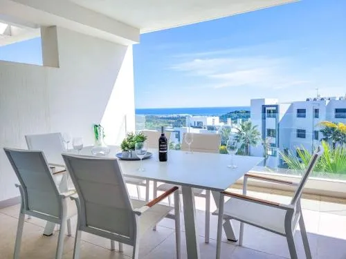 Two bedroom apartment in Mirador Del Golf Estepona