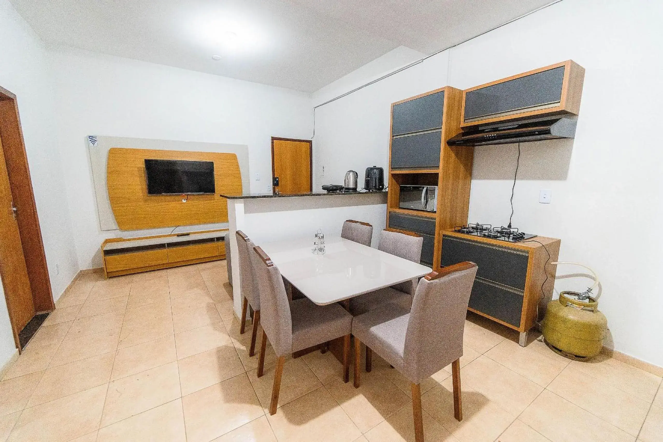 Apartamentos 2 qtos C/suite ,Cozinha Completa, Wi-Fi 1GIga, Jr Catito Apartamentos 2 qtos C/suite ,Cozinha Completa, Wi-Fi 1GIga, Jr Catito