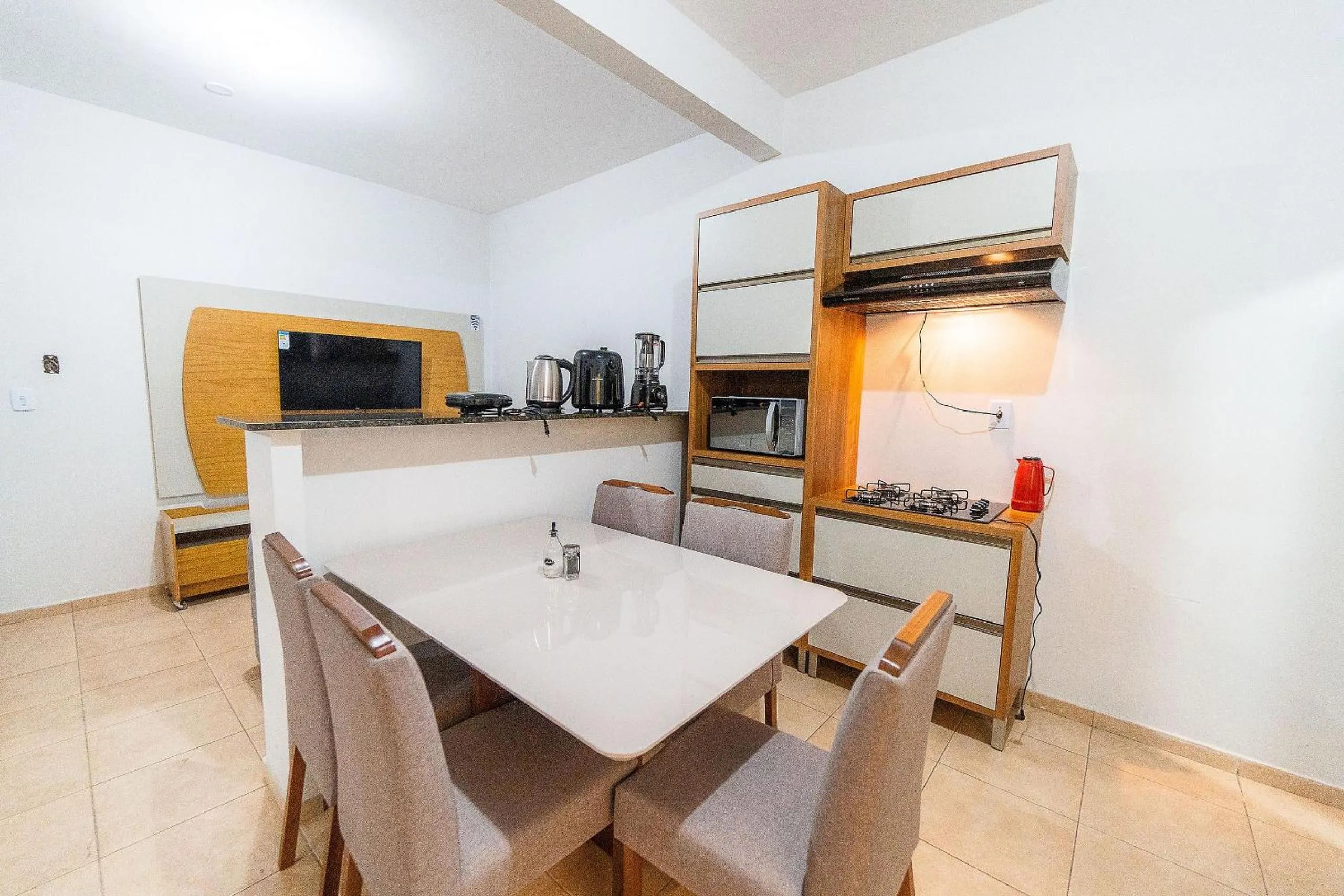 Apartamentos 2 qtos C/suite ,Cozinha Completa, Wi-Fi 1GIga, Jr Catito