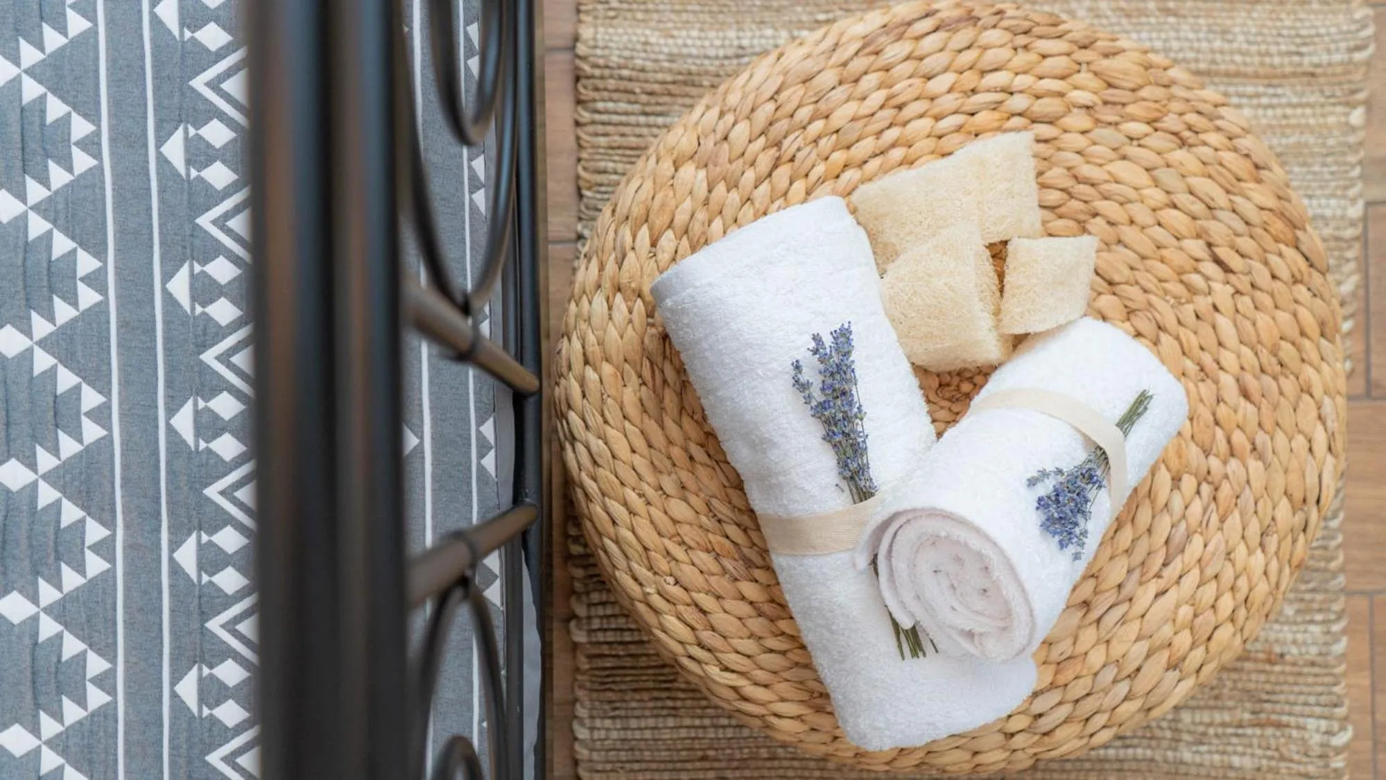 towels in Postmans Apartment Under Meteora