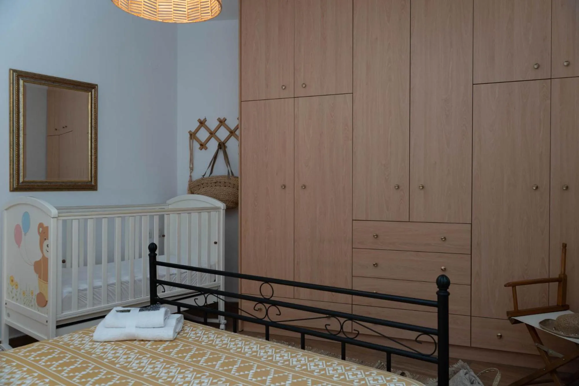 Bed in Postmans Apartment Under Meteora