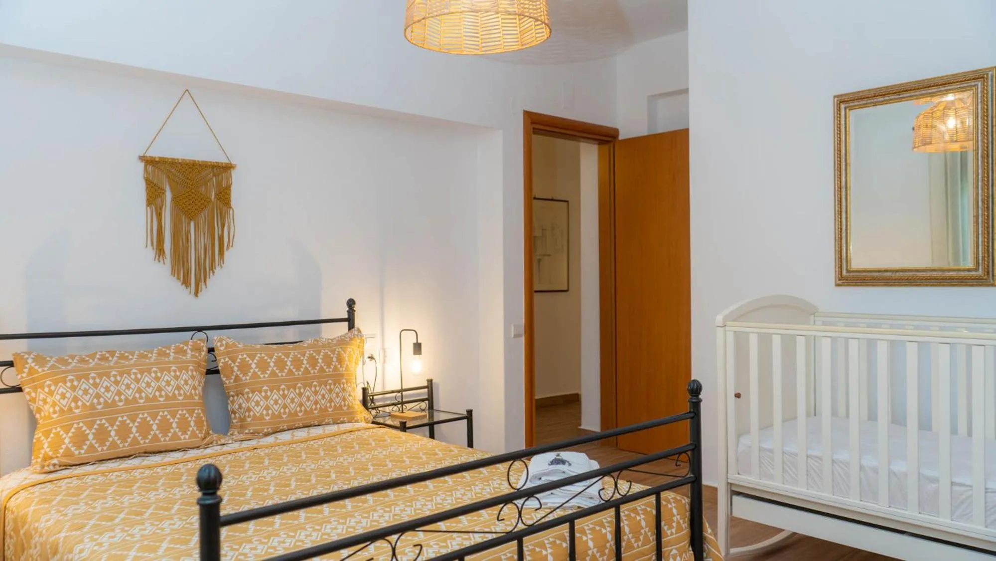 Bed in Postmans Apartment Under Meteora