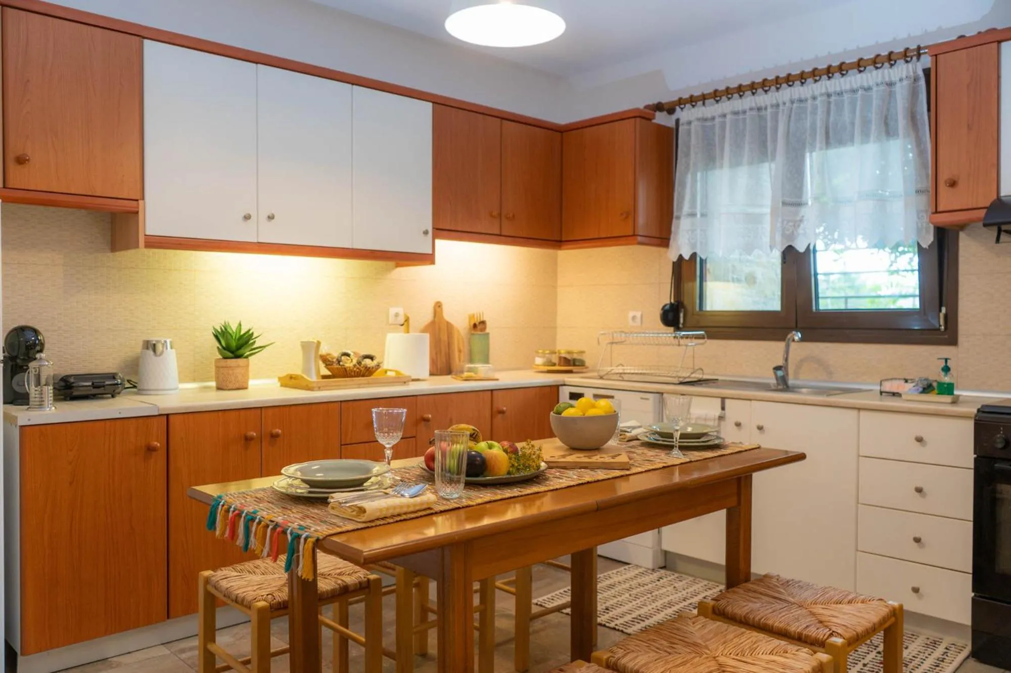 Kitchen or kitchenette in Postmans Apartment Under Meteora