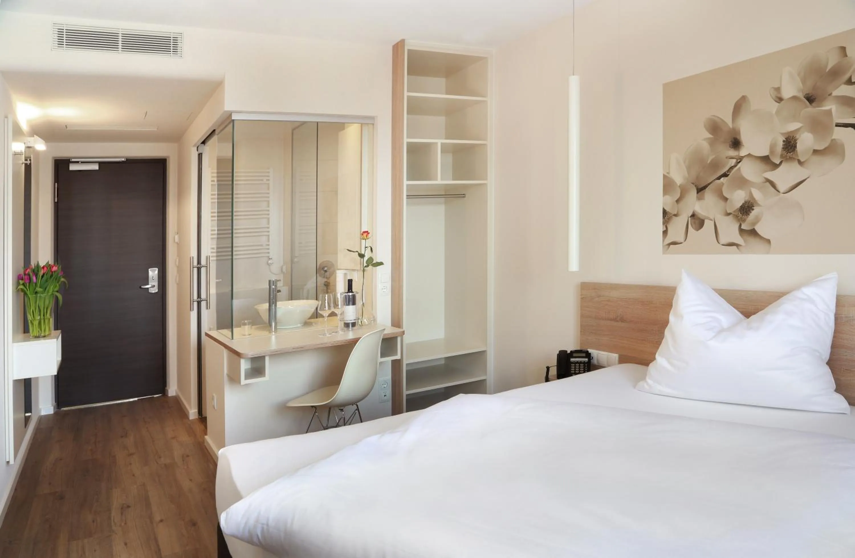 Bedroom, Bed in Best Motel