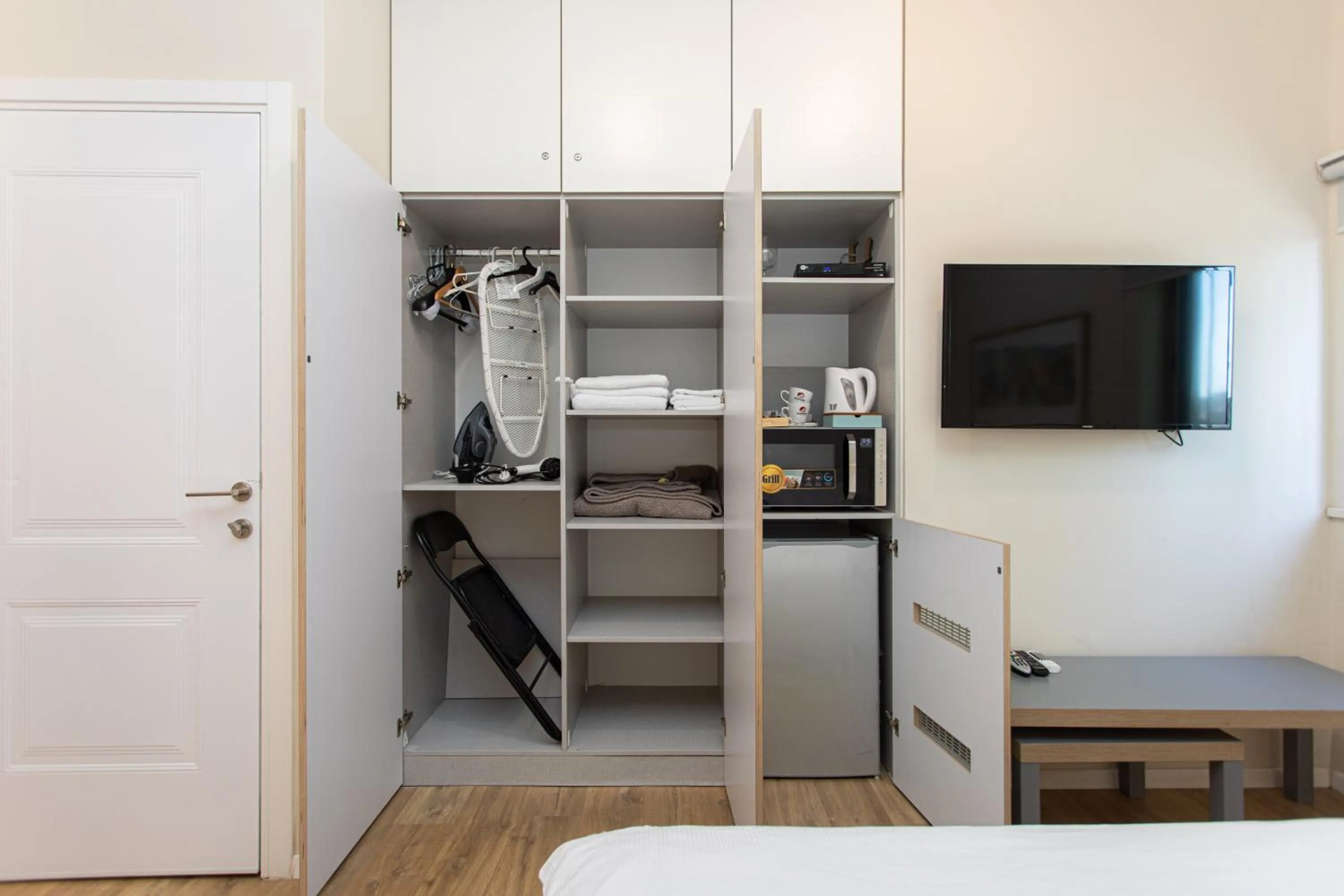 storage, Bed in Hanasi 129 - Boutique Apartments