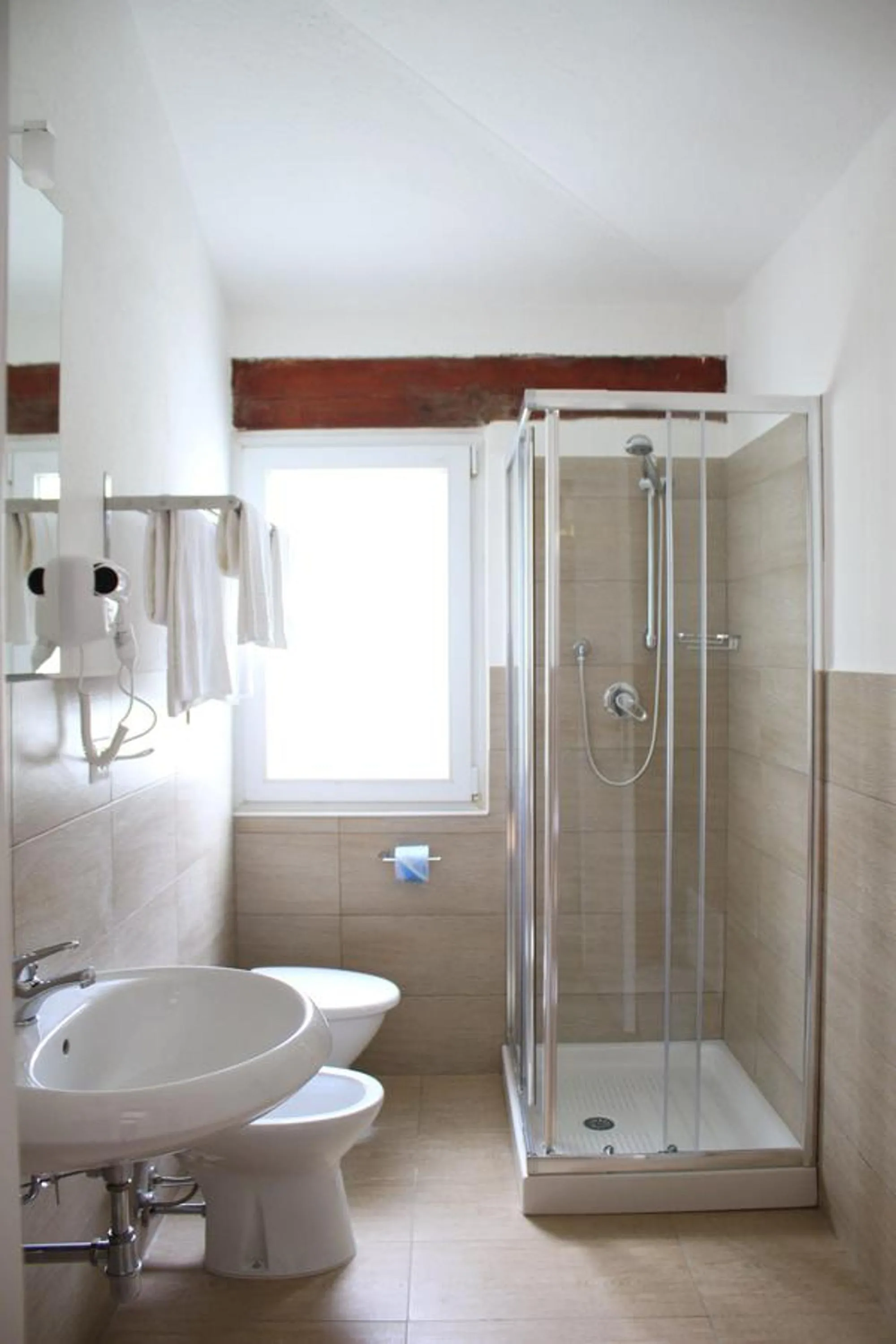 Bathroom in Li Piri