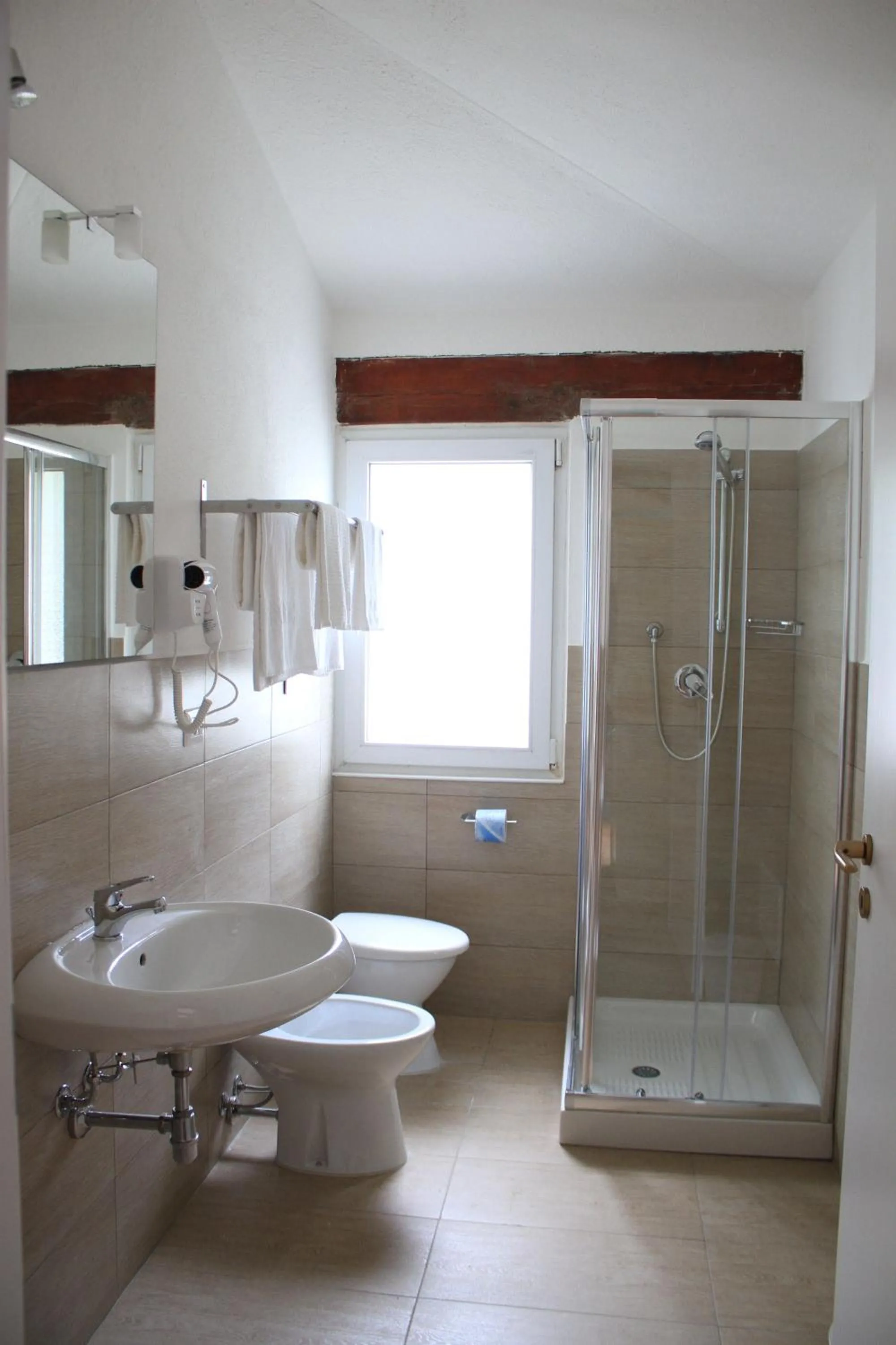 Bathroom in Li Piri