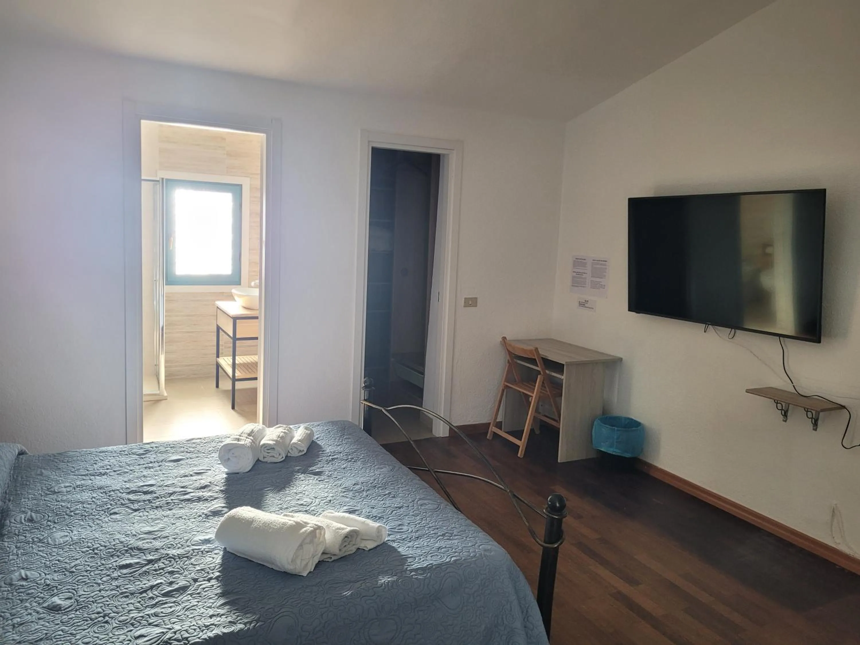 Bed in Li Piri