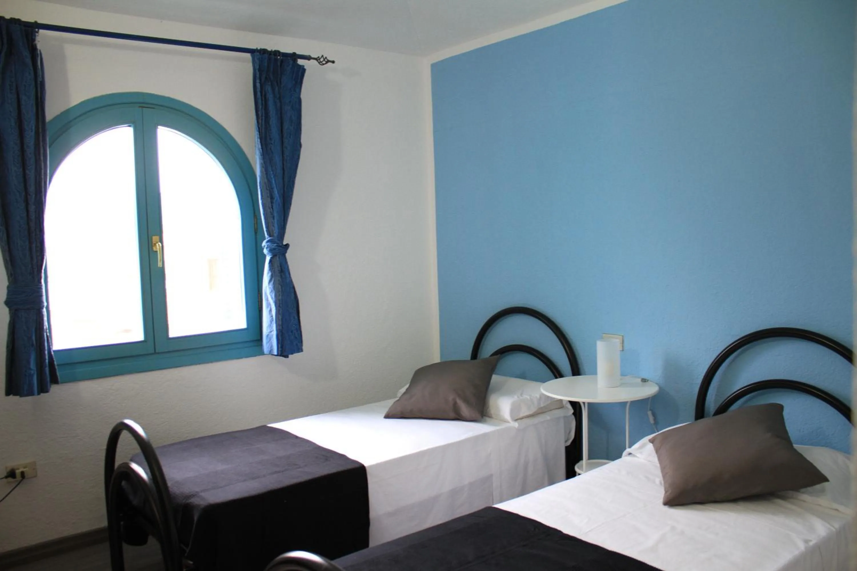 Bed in Li Piri