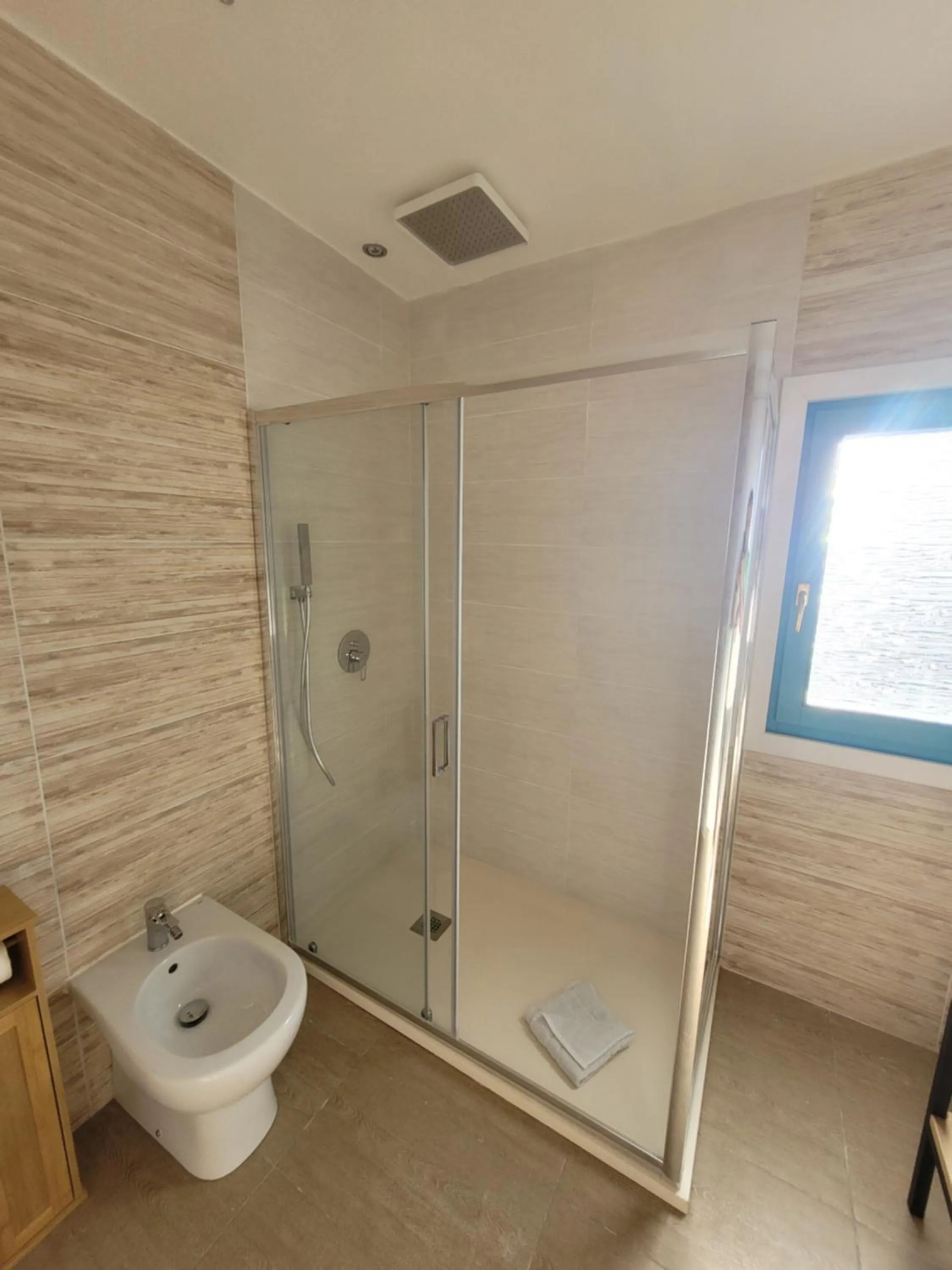 Bathroom in Li Piri