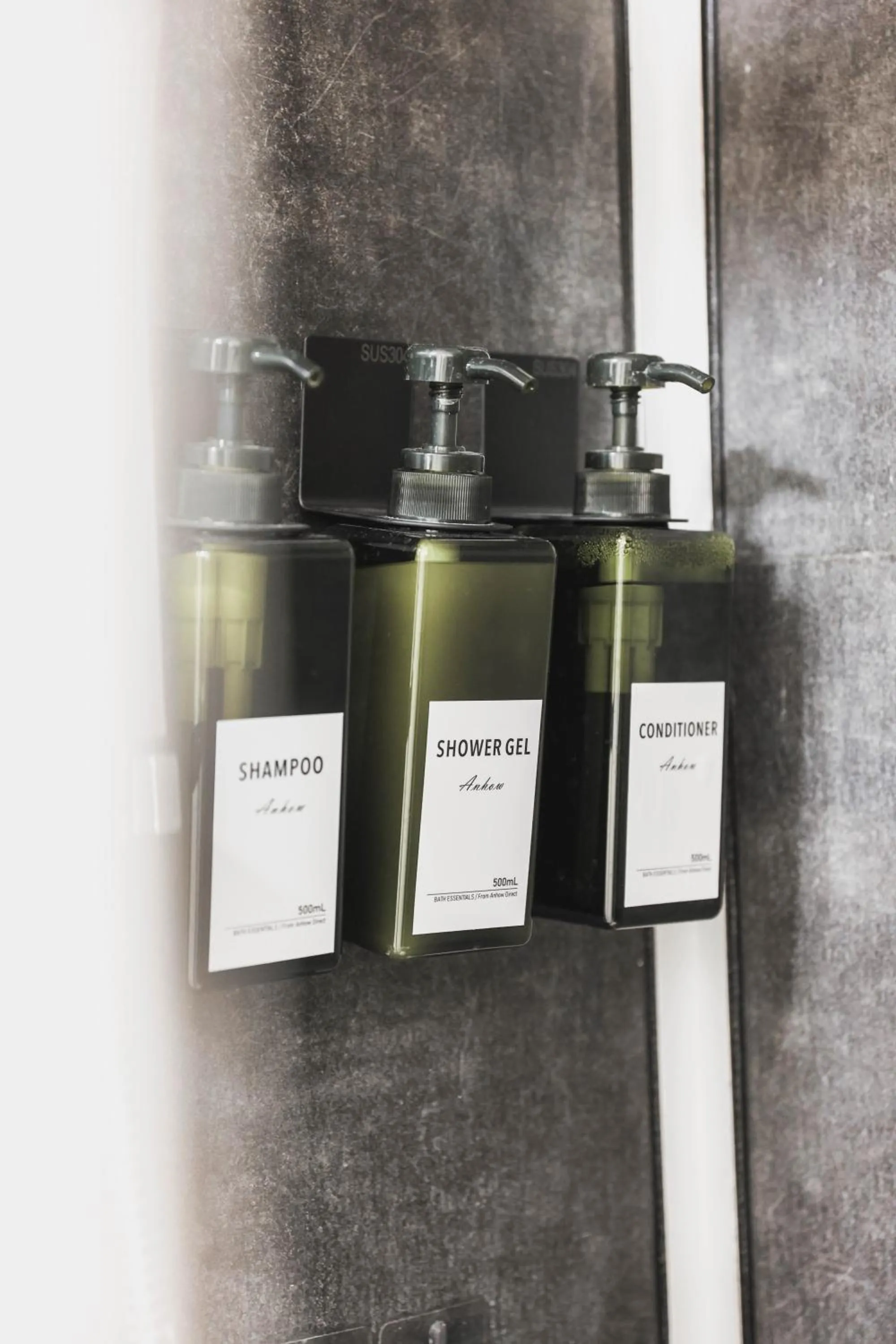 Bathroom in T3- un Oasis rénové et climatisé au centre de LGM