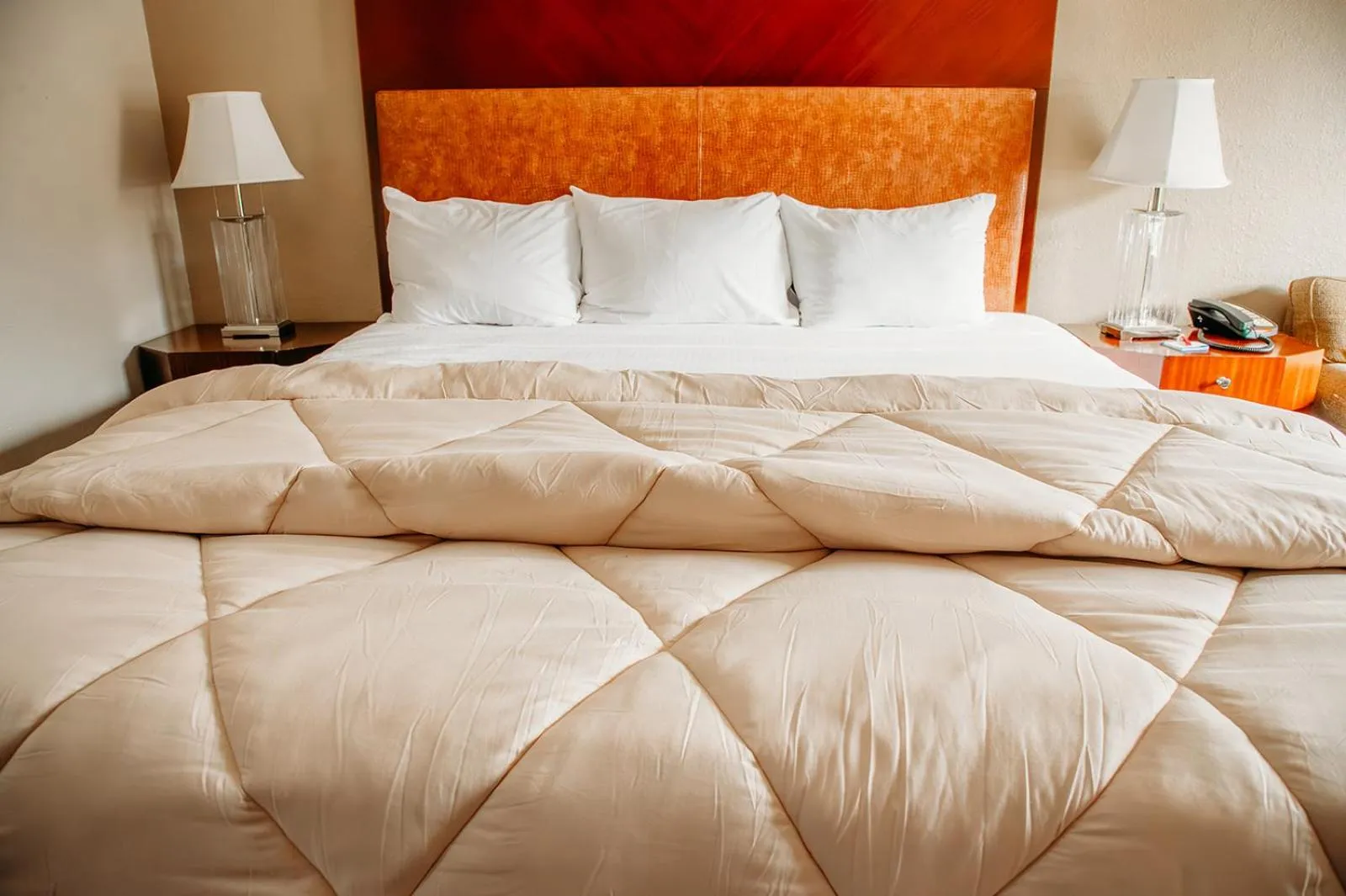 Bed in Country Garden & Suites