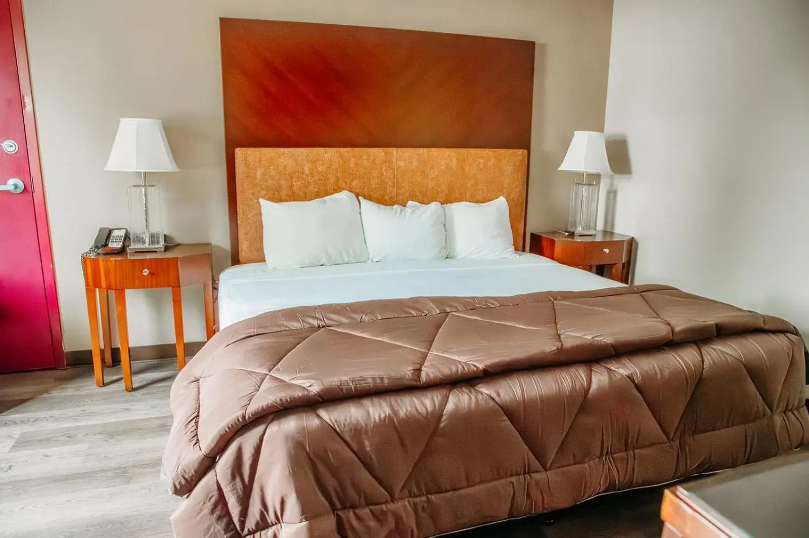 Bed in Country Garden & Suites Bed in Country Garden & Suites