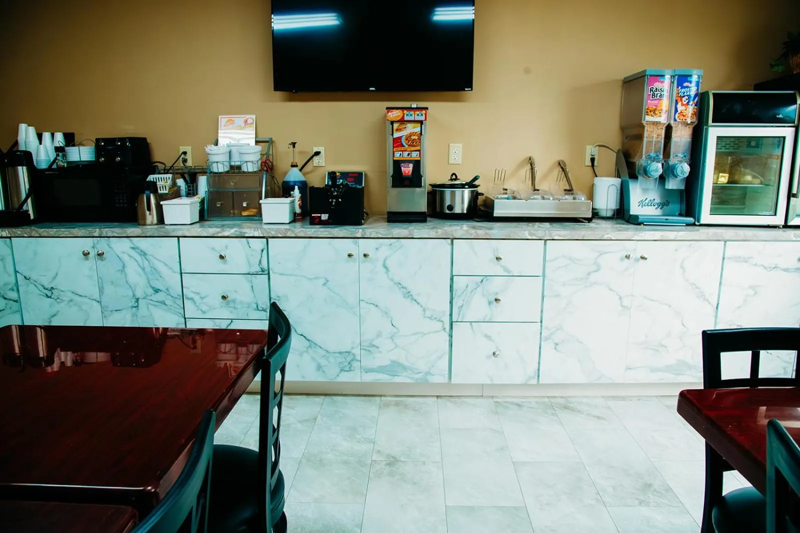 Country Garden & Suites