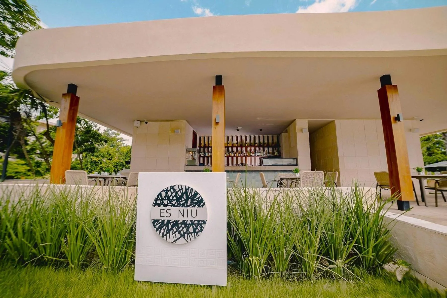 Lounge or bar in Family Selection at Grand Palladium Kantenah Resort & Spa - All Inclusive