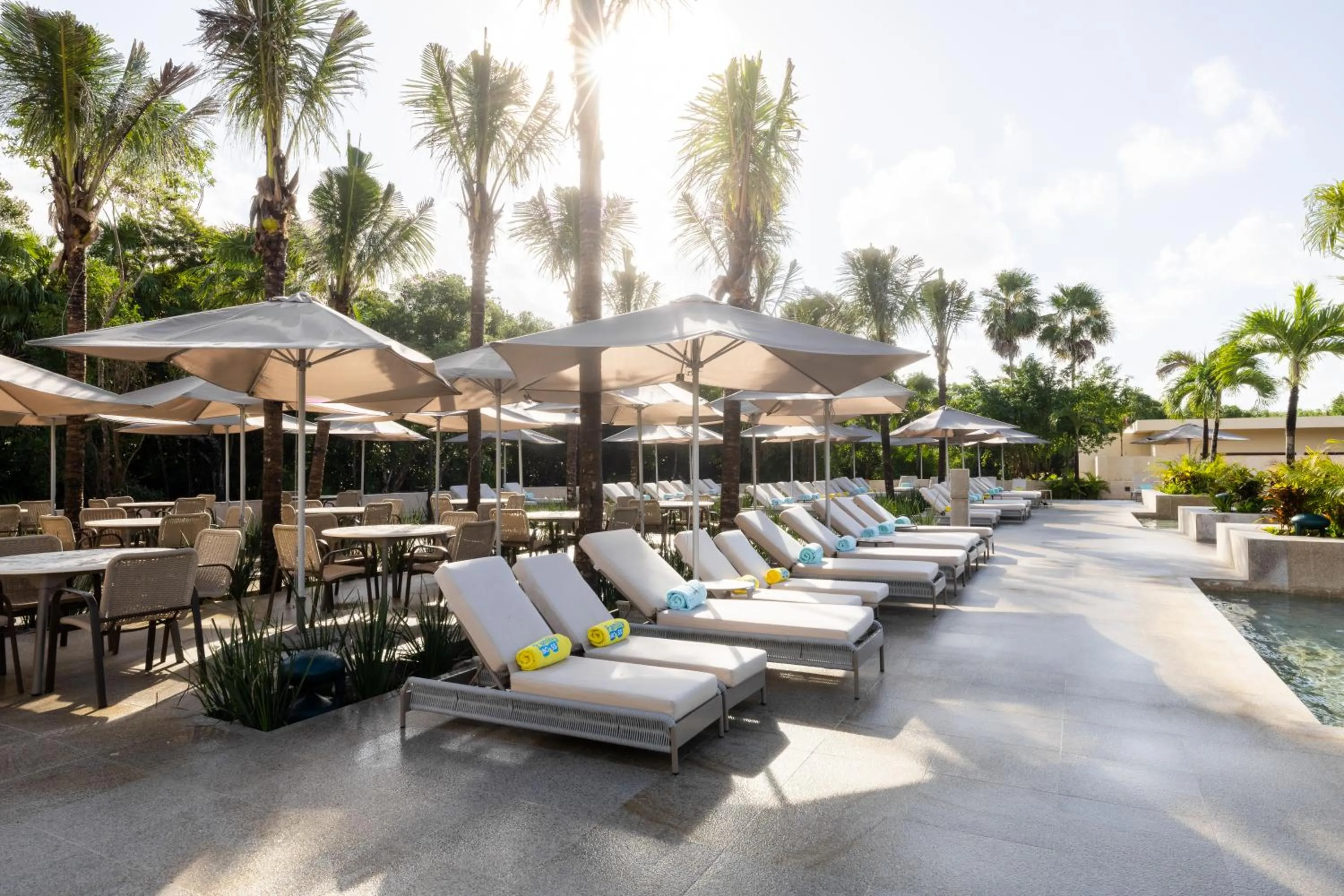 Pool view in Family Selection at Grand Palladium Kantenah Resort & Spa - All Inclusive