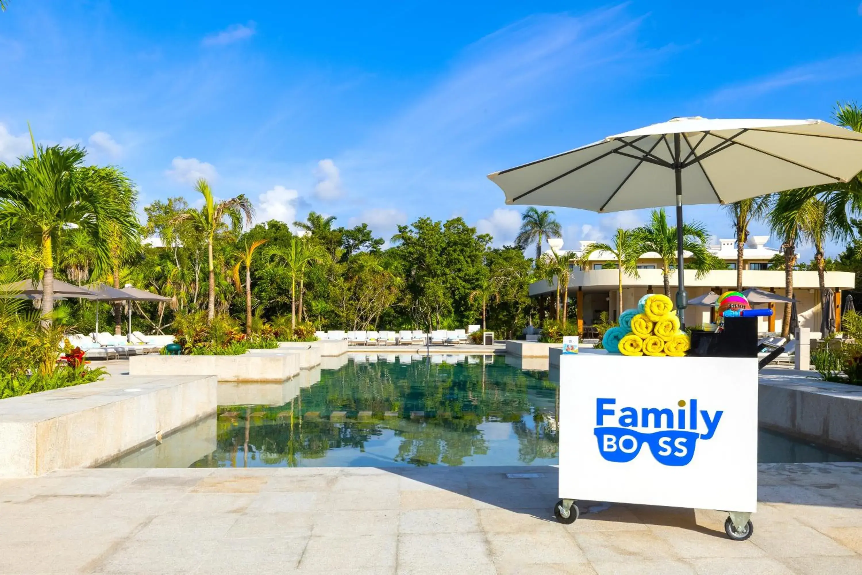 Swimming pool in Family Selection at Grand Palladium Kantenah Resort & Spa - All Inclusive Swimming pool in Family Selection at Grand Palladium Kantenah Resort & Spa - All Inclusive